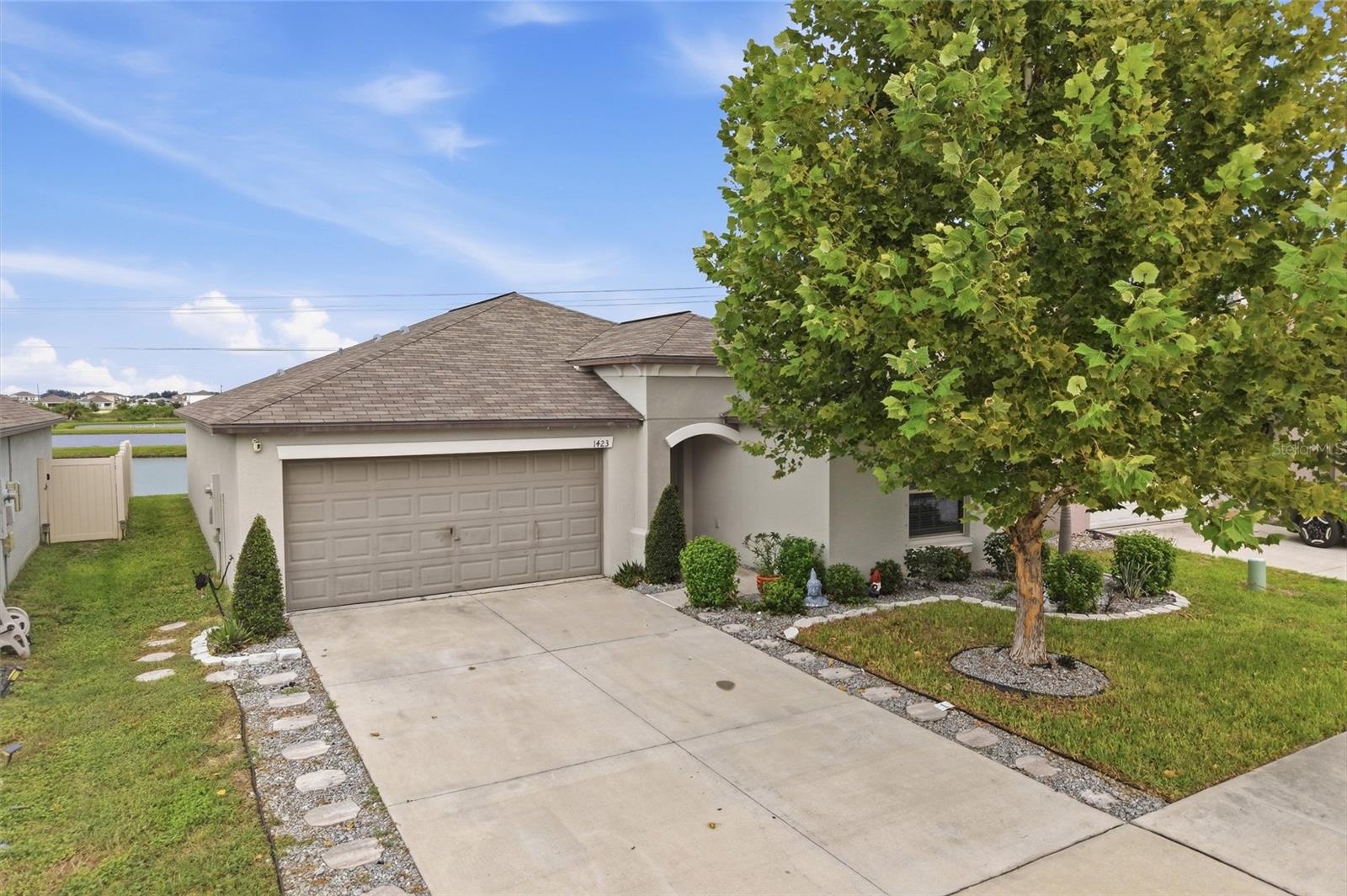 1423 GOLDEN GLOW DR