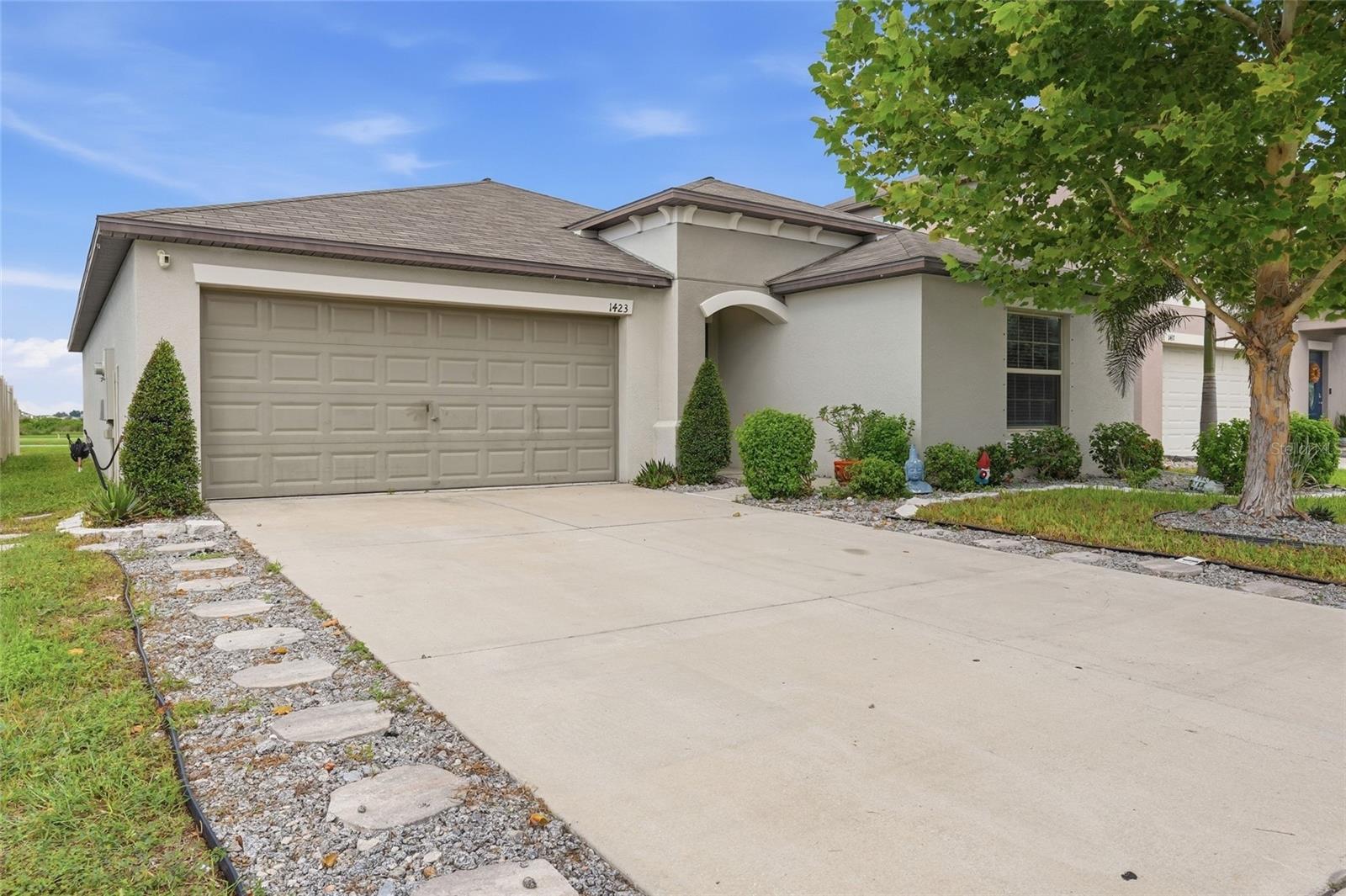 1423 GOLDEN GLOW DR