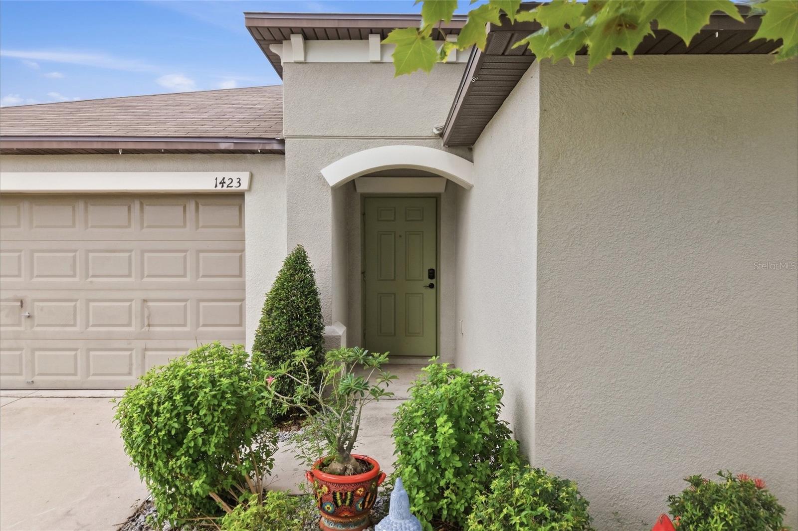 1423 GOLDEN GLOW DR