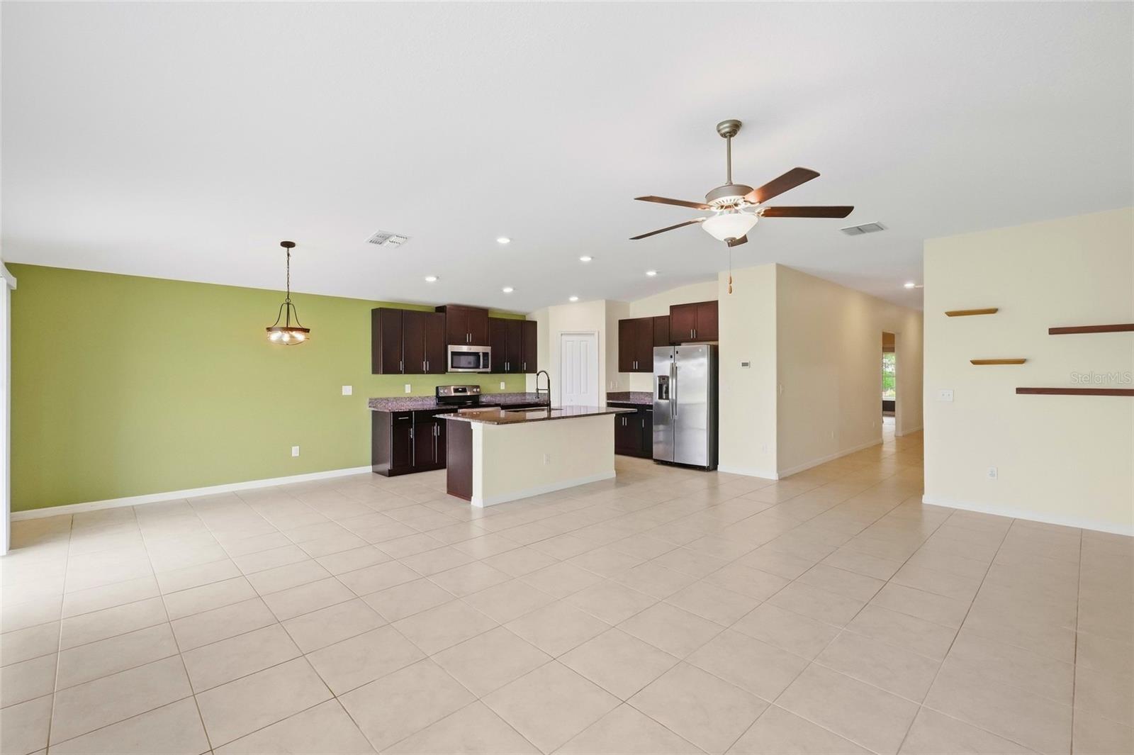 1423 GOLDEN GLOW DR