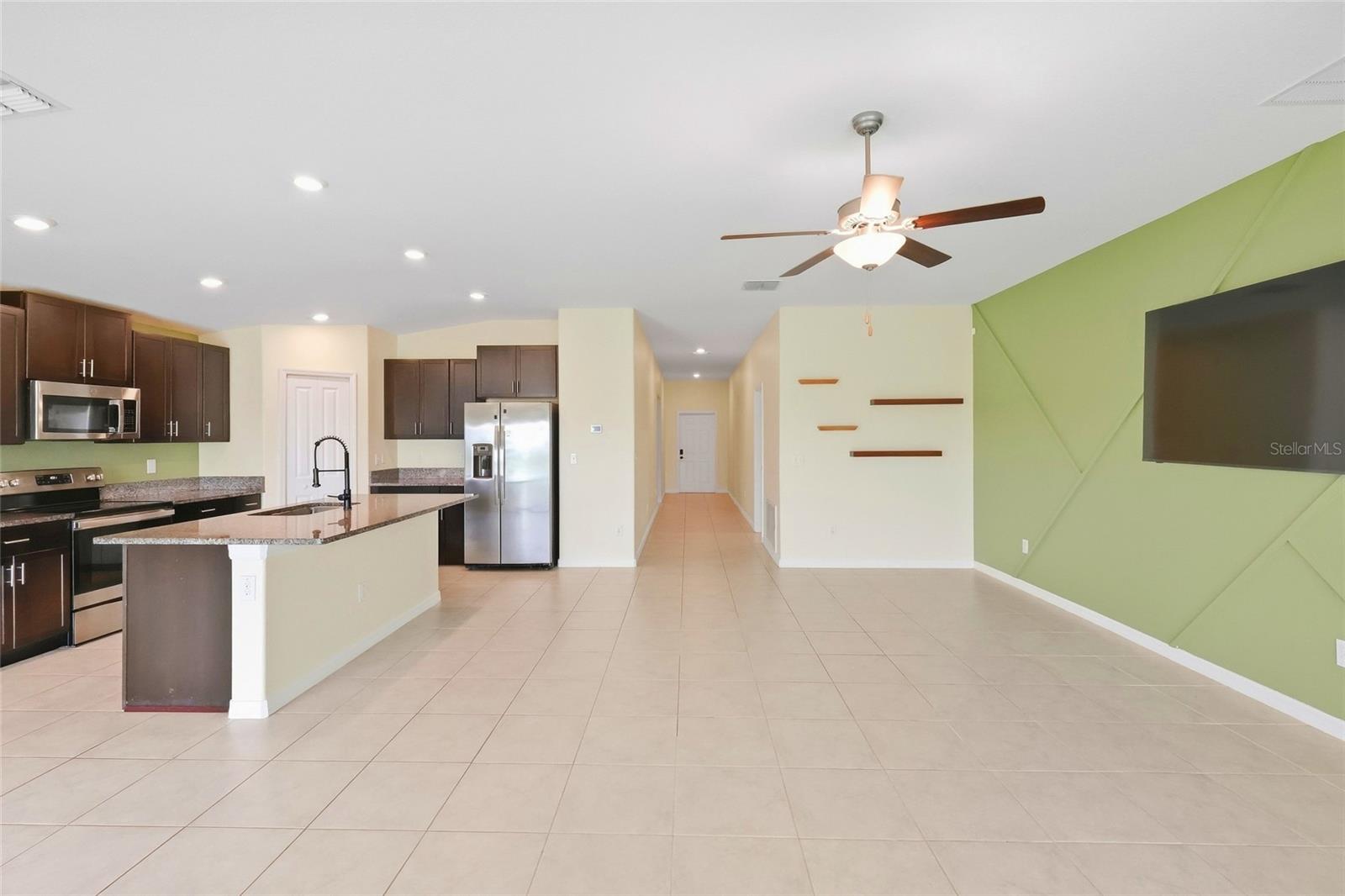 1423 GOLDEN GLOW DR