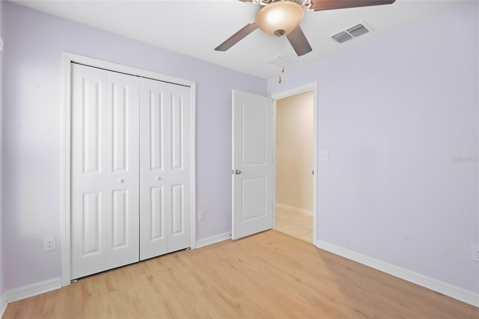 1423 GOLDEN GLOW DR