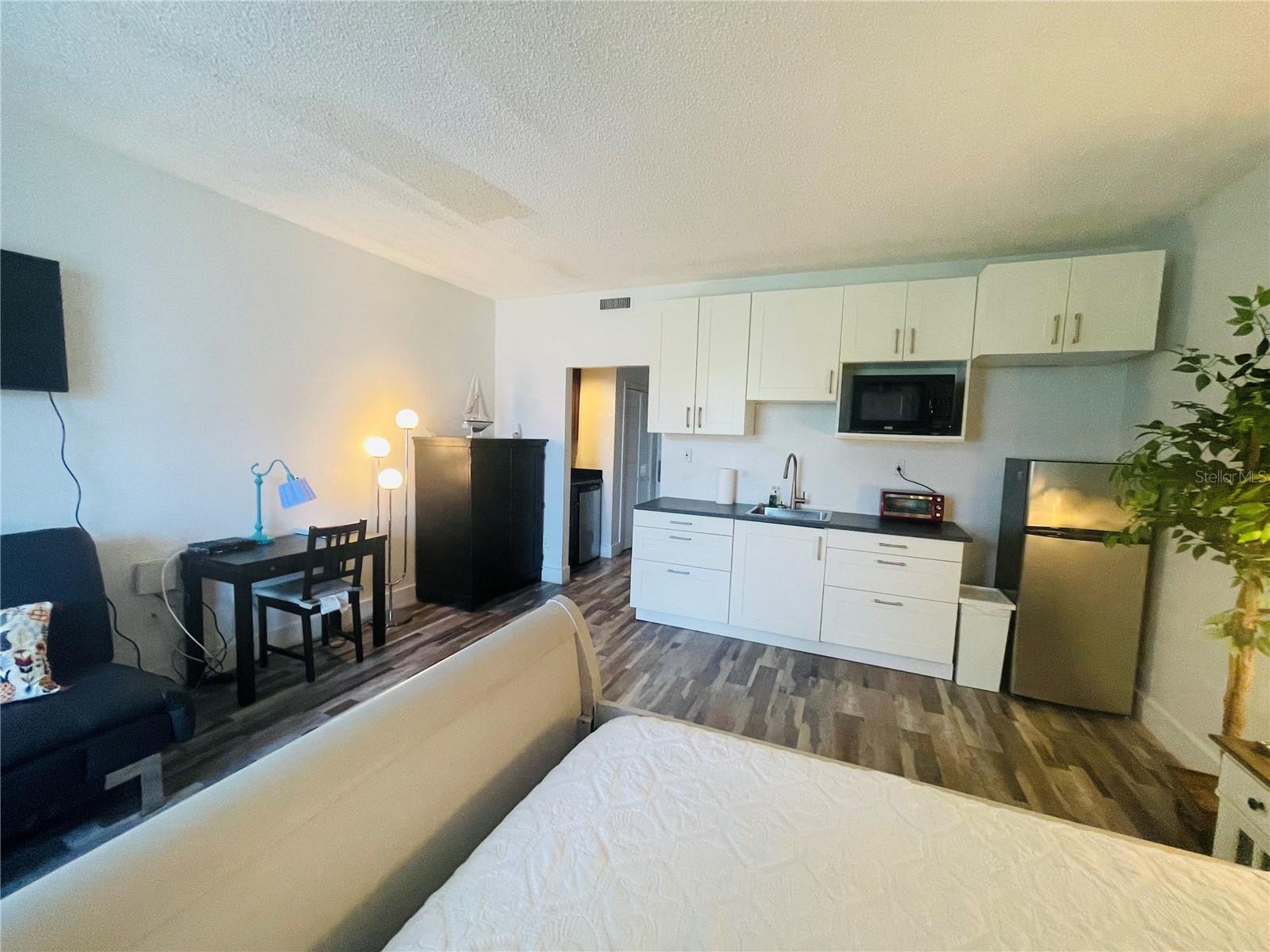 611 DESTINY DR #406