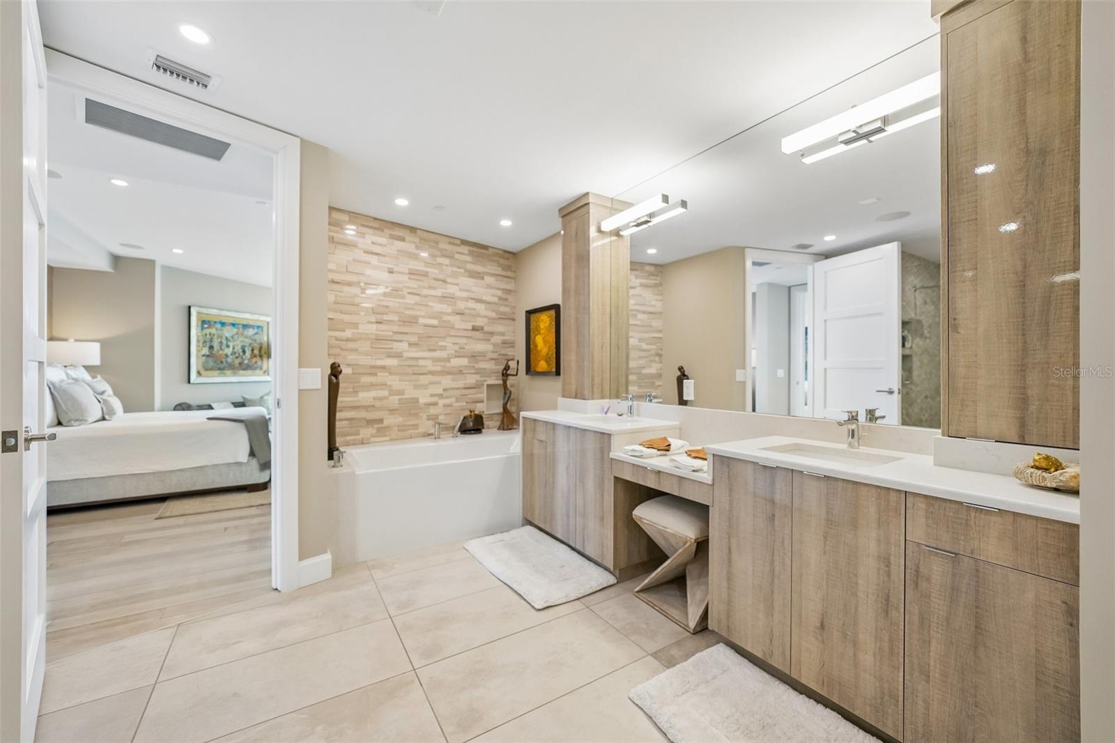 3401 BAYSHORE BLVD #1204