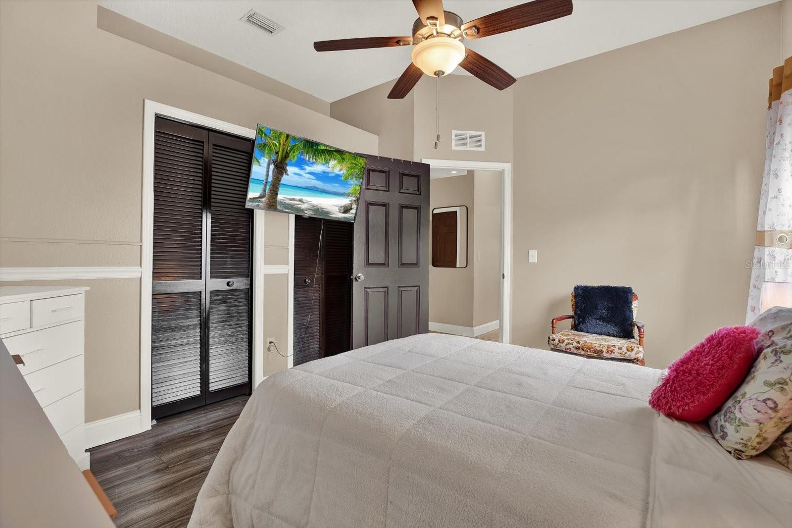 9656 FOX HEARST RD