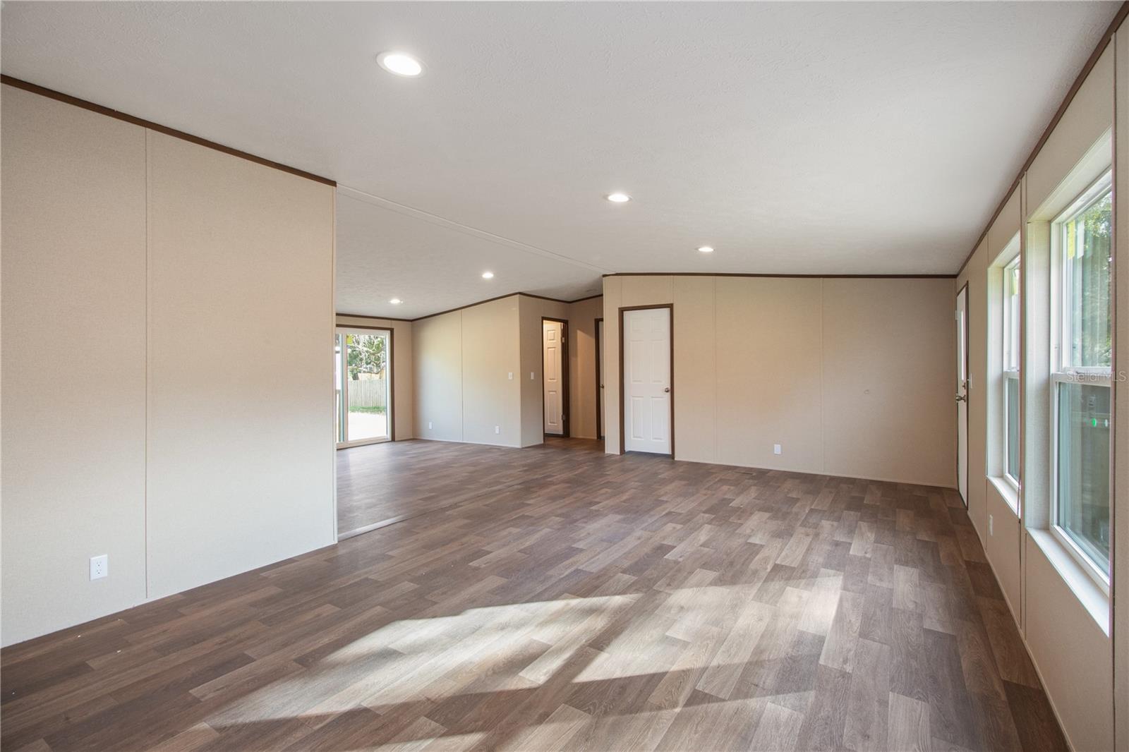 12396 HICKS RD