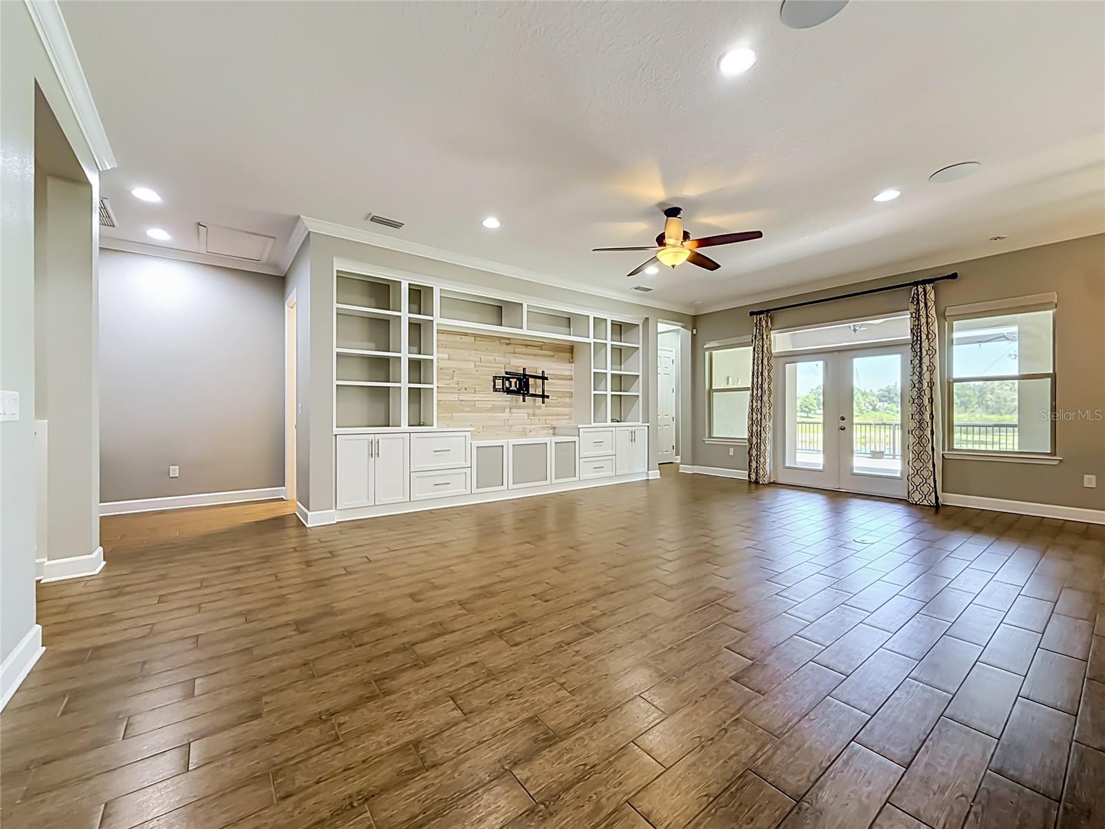 1107 ISOBEL RESERVE LN