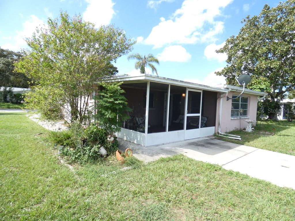 7207 ASHWOOD DR