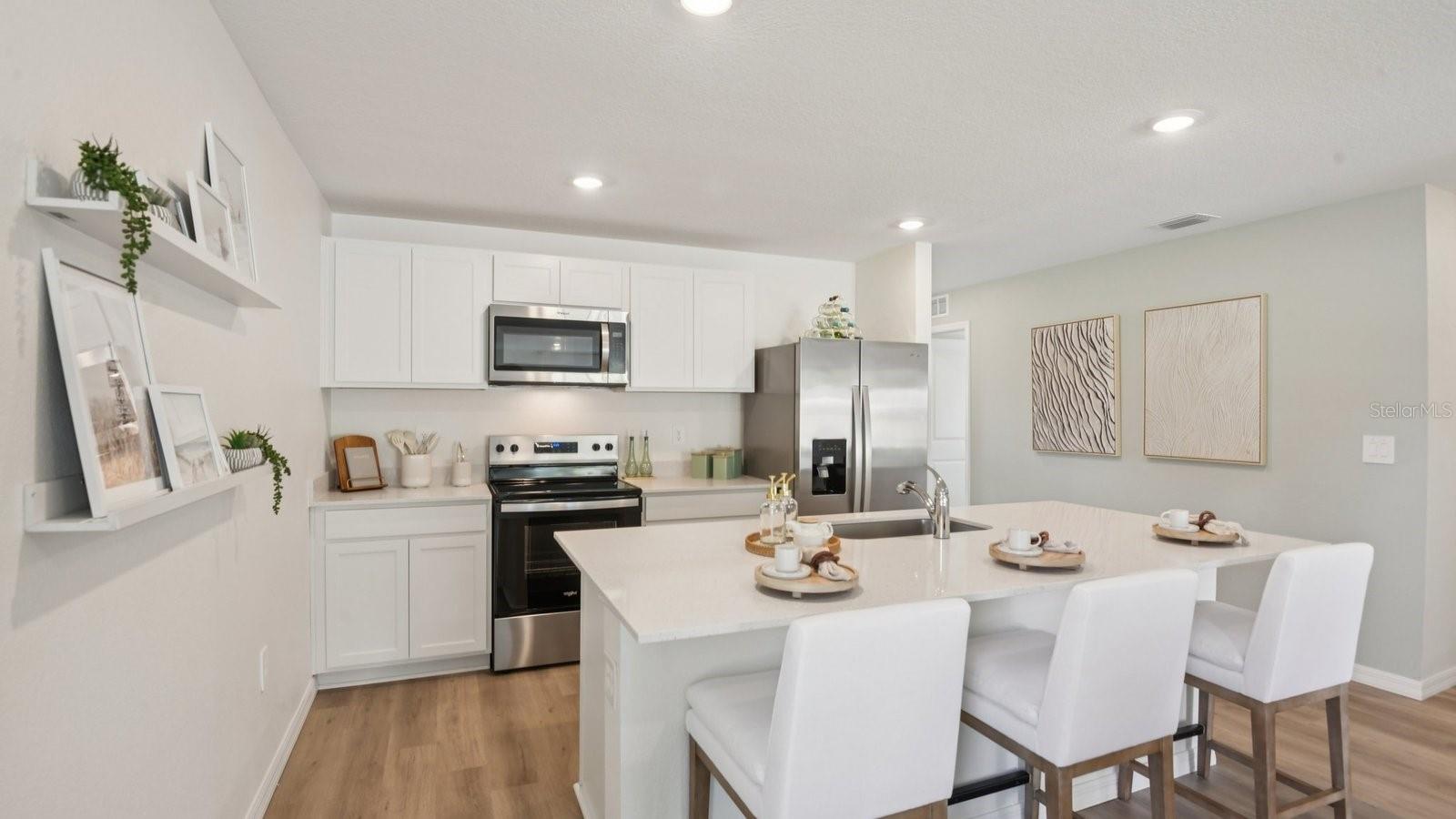 12043 ISLE ROYALE DR
