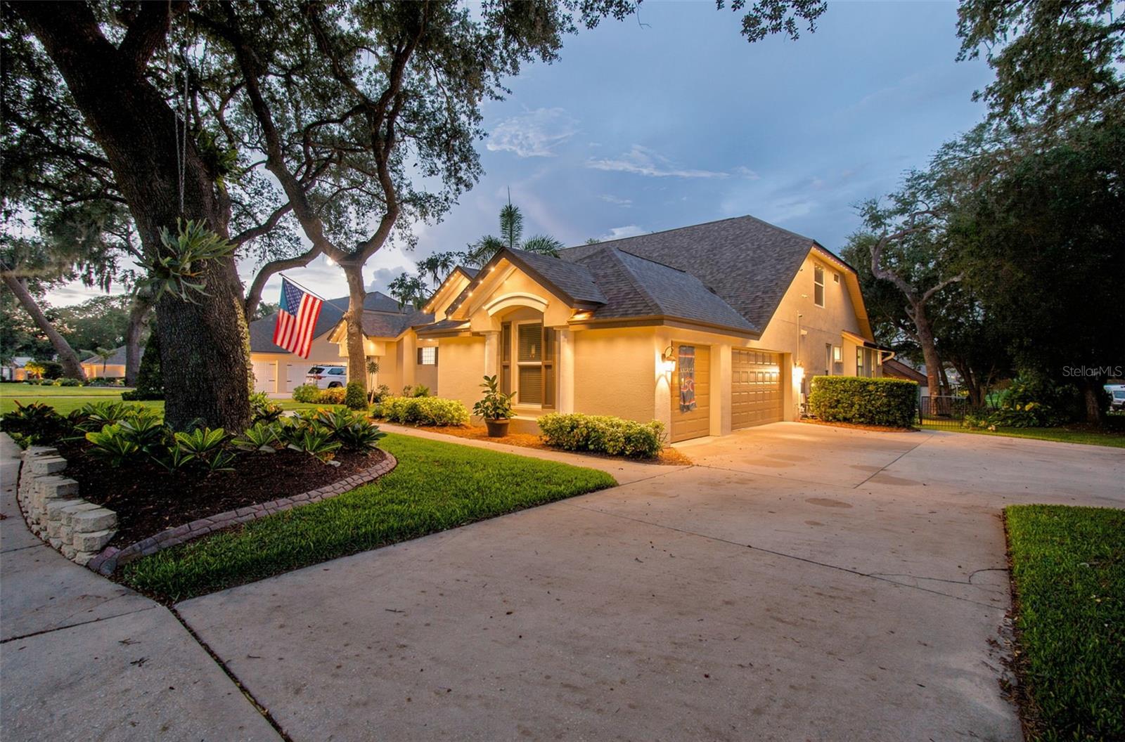 5105 SYLVAN OAKS DR