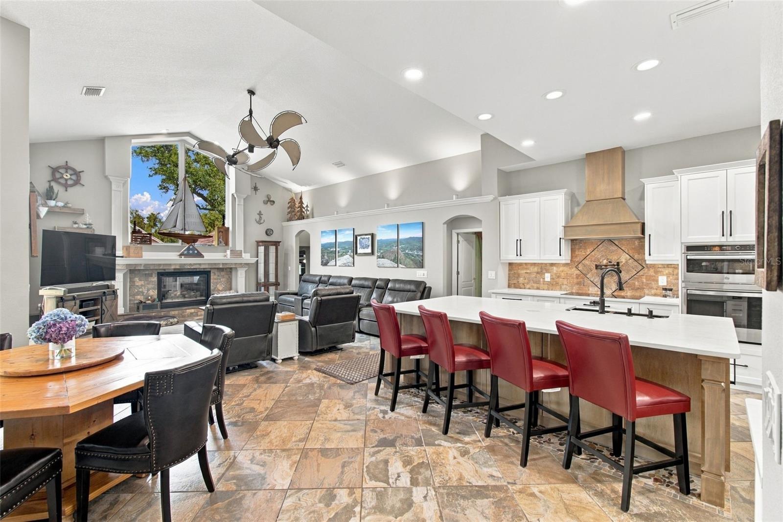 5105 SYLVAN OAKS DR
