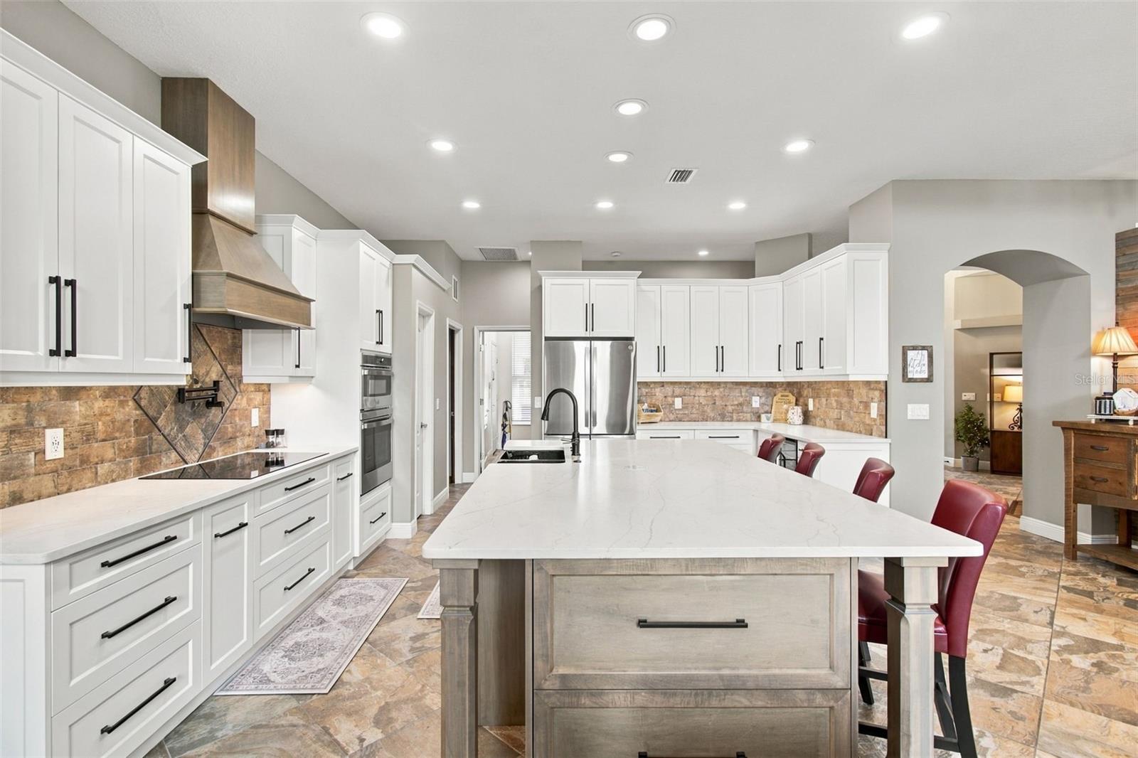 5105 SYLVAN OAKS DR