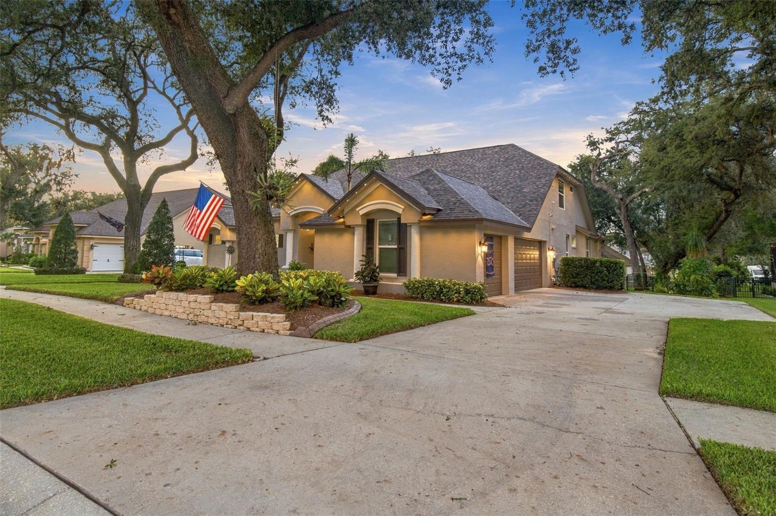 5105 SYLVAN OAKS DR