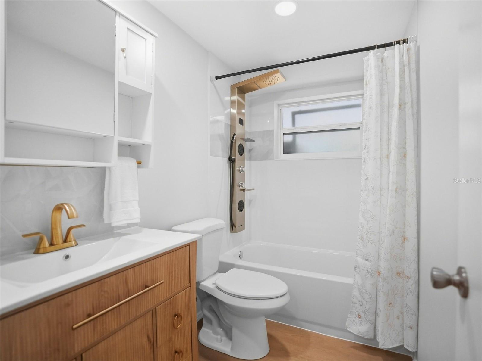 1031 CLASSIC DR