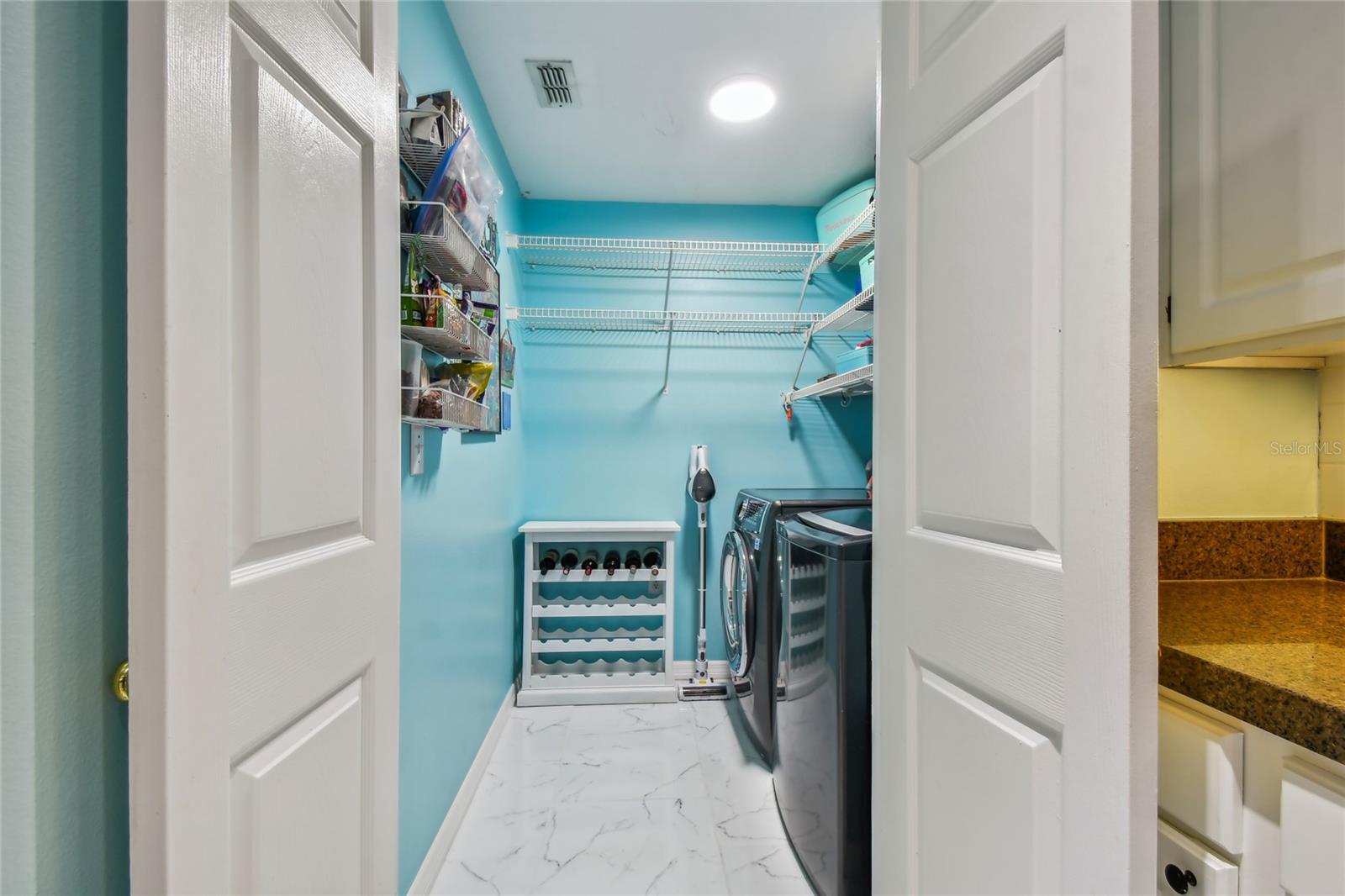 4304 BAY CLUB CIR #4304