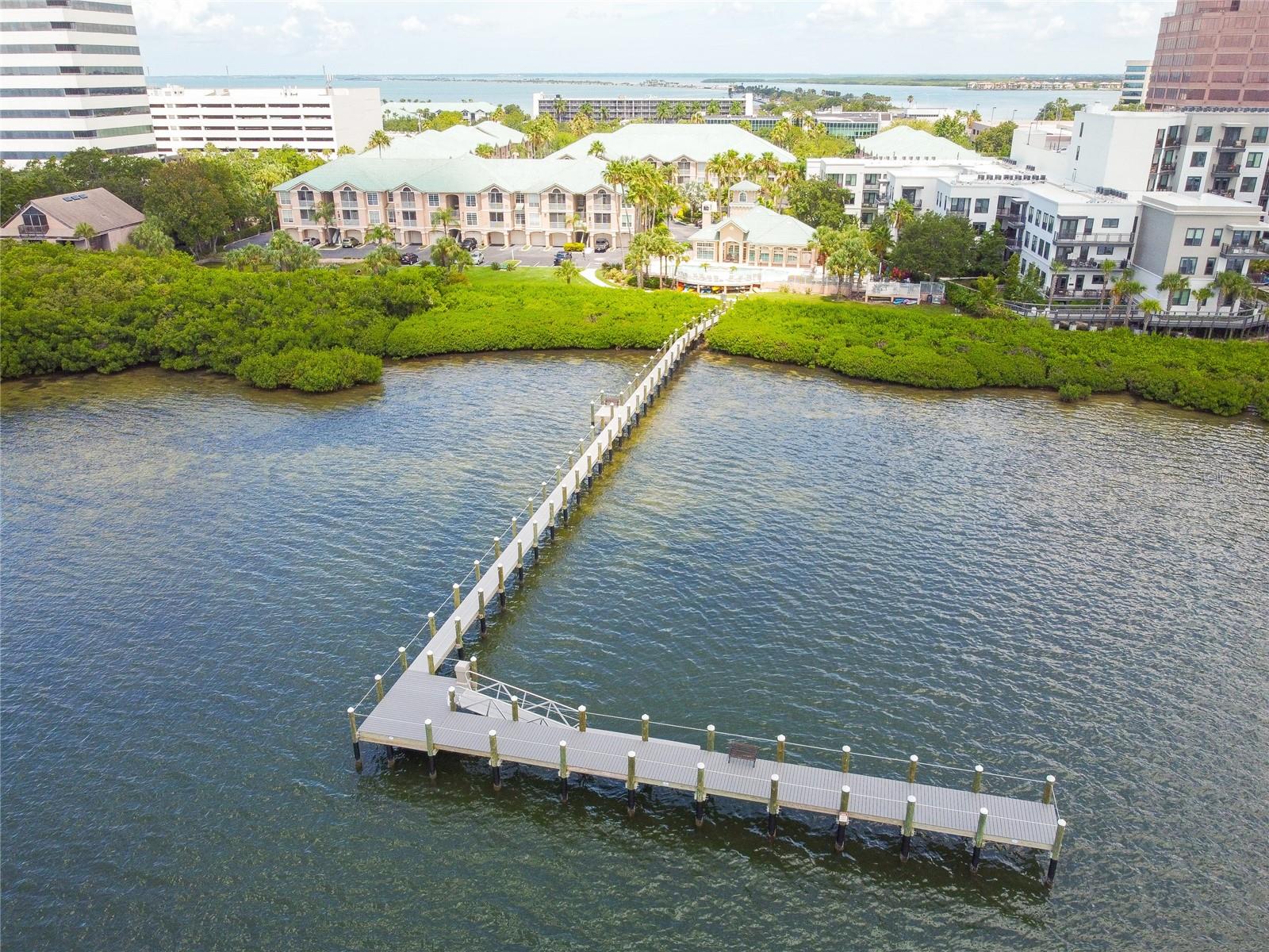 4304 BAY CLUB CIR #4304