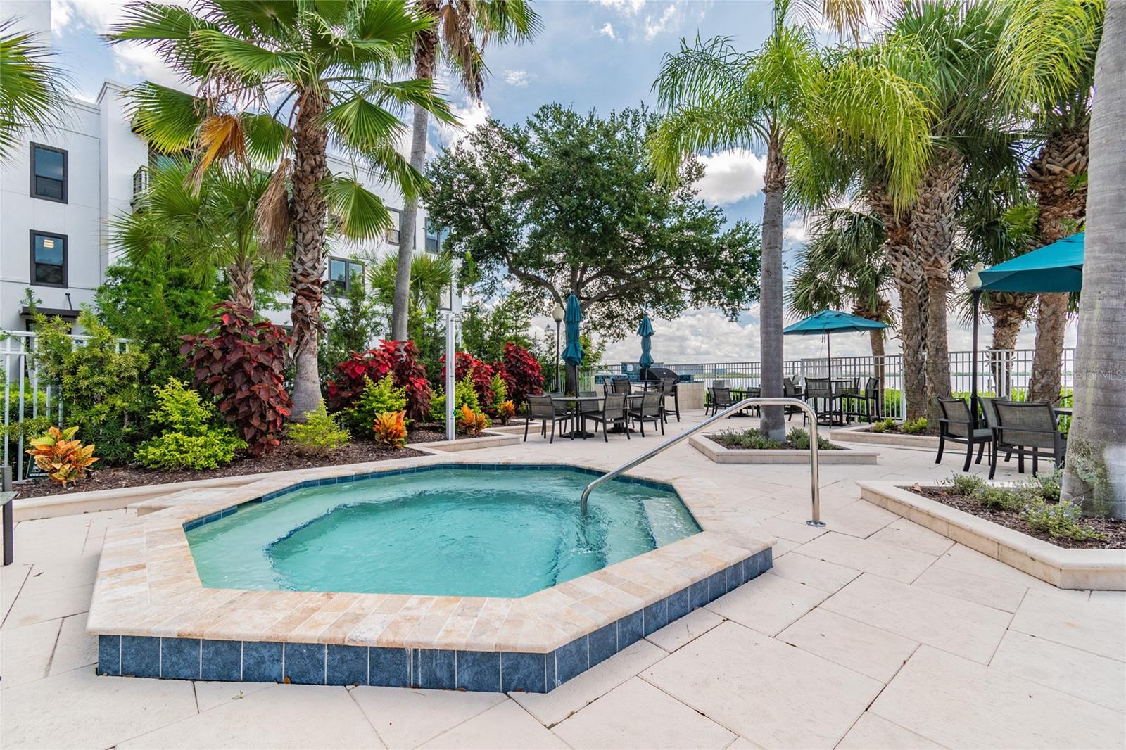 4304 BAY CLUB CIR #4304