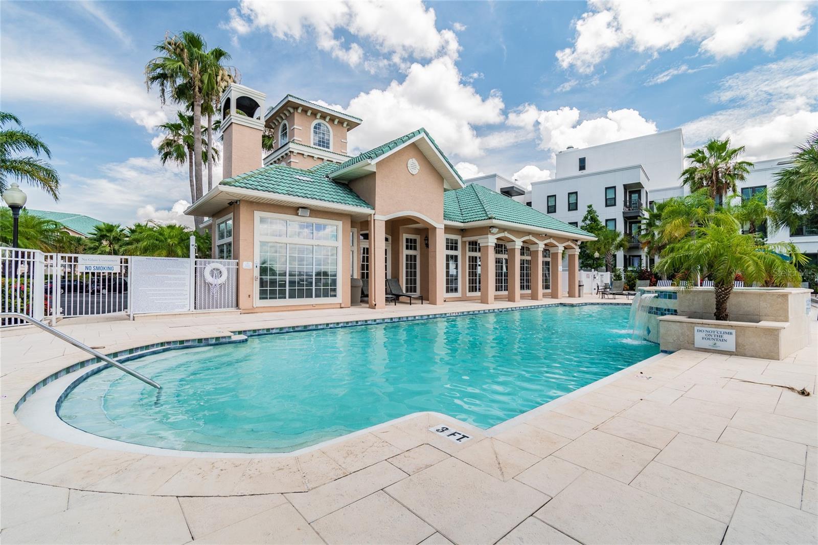 4304 BAY CLUB CIR #4304