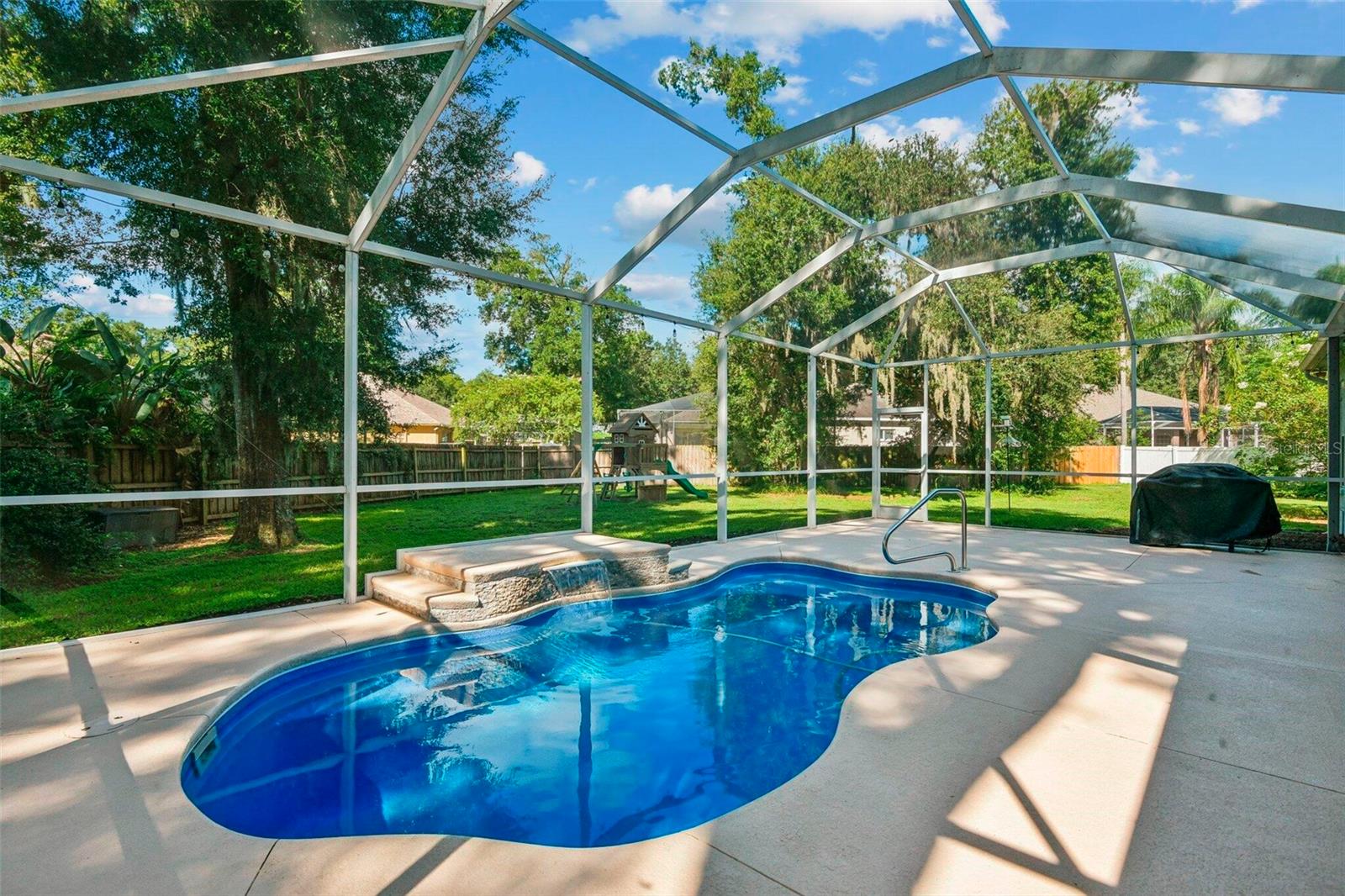 1535 ROLLING MEADOW DR