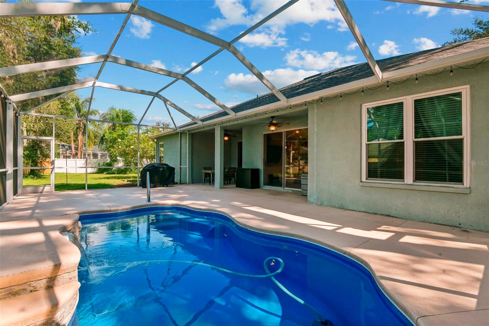 1535 ROLLING MEADOW DR