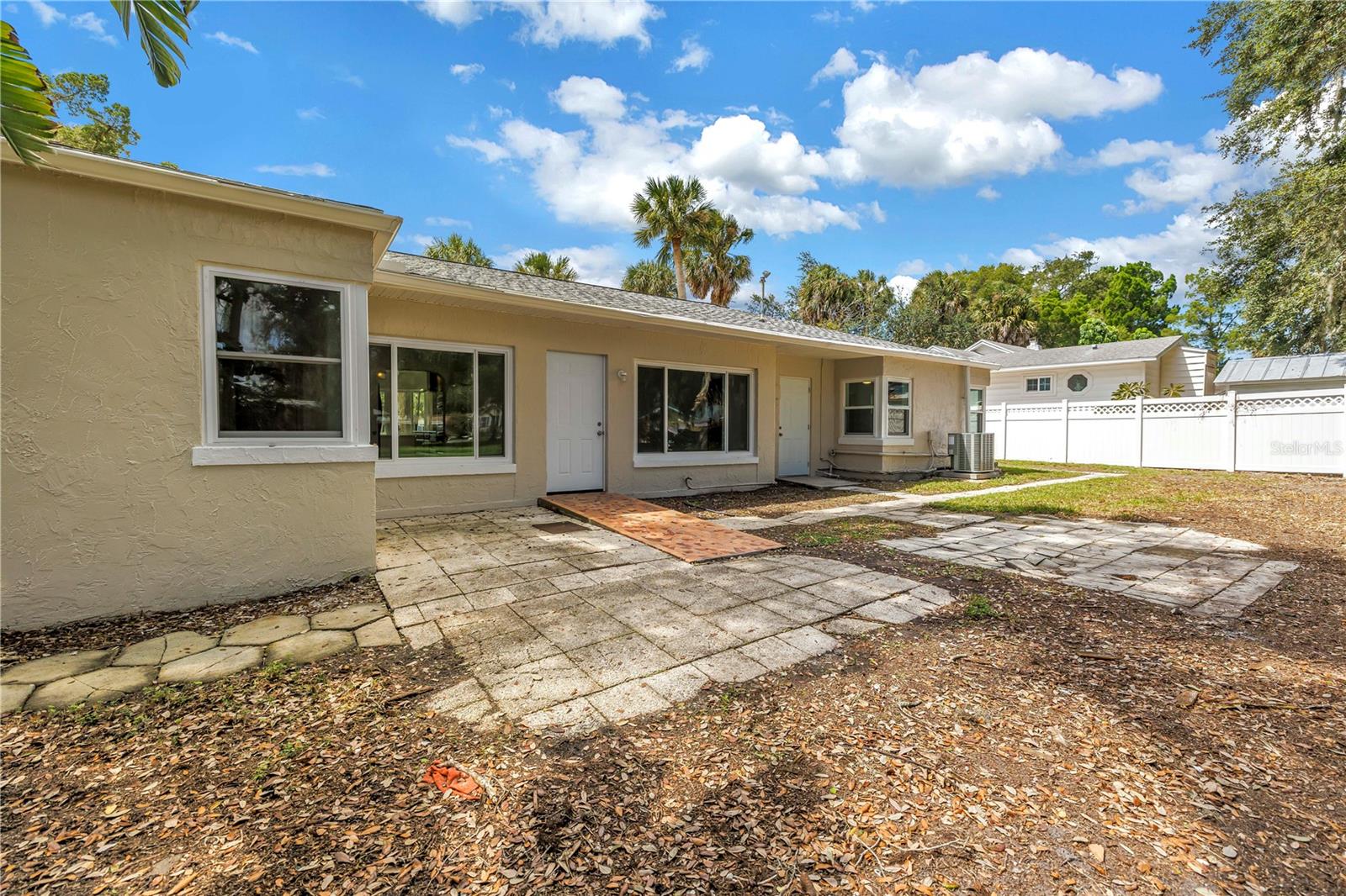 7204 GRAND BLVD