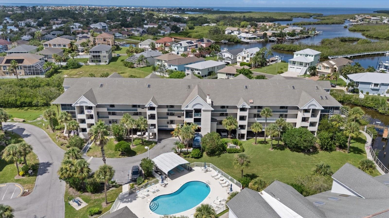 5537 SEA FOREST DR #104