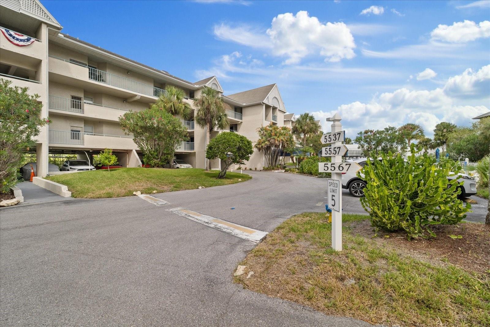 5537 SEA FOREST DR #104