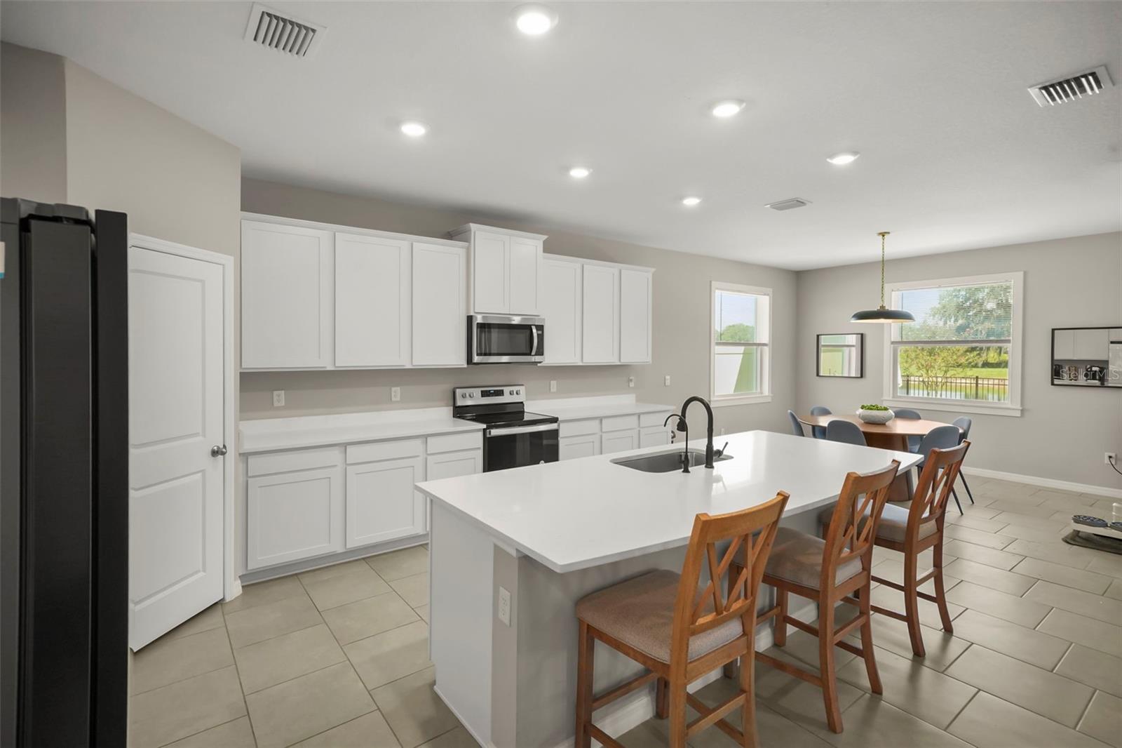 6016 WANDERING WILLOW DR