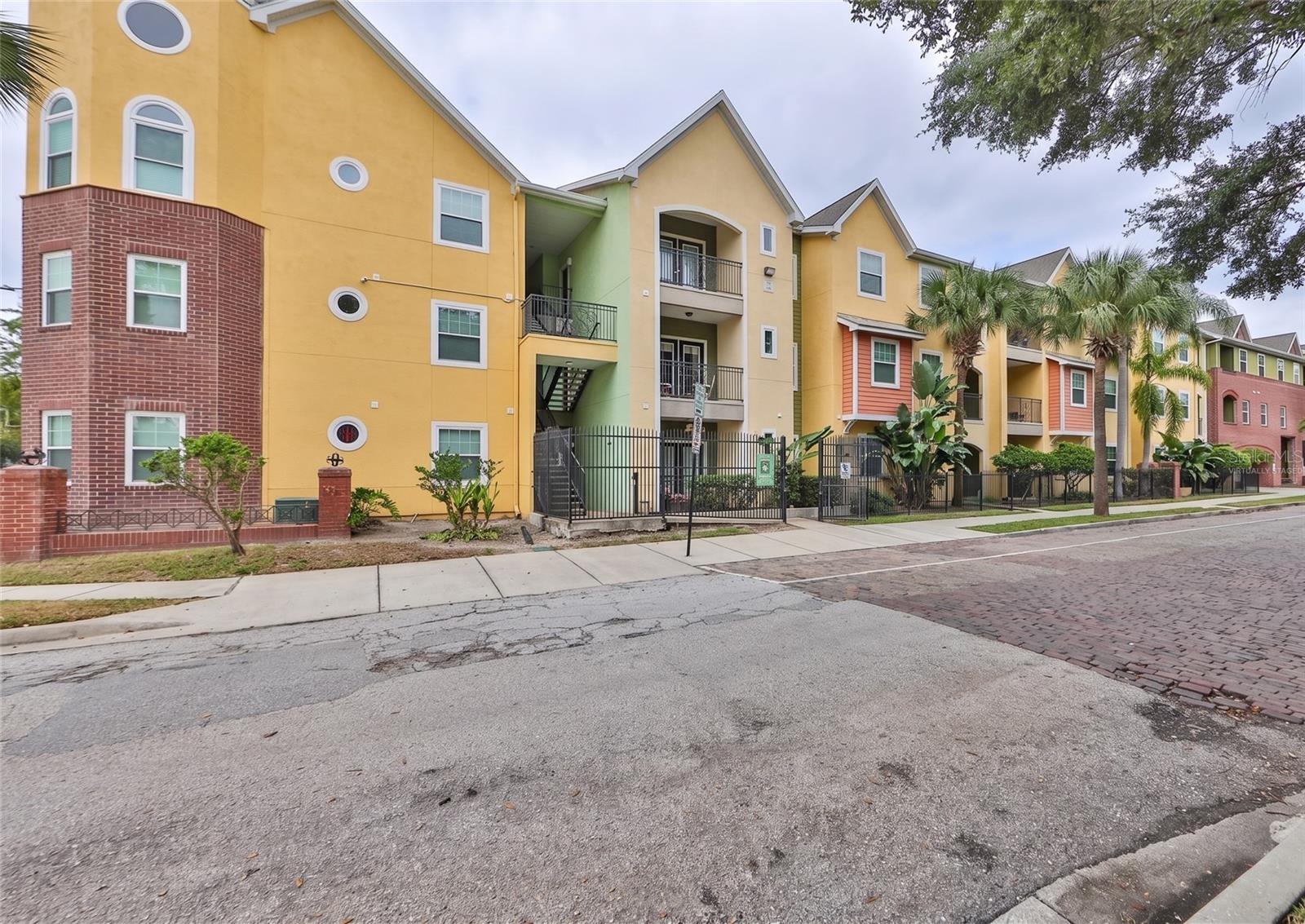 1910 E PALM AVE #10101