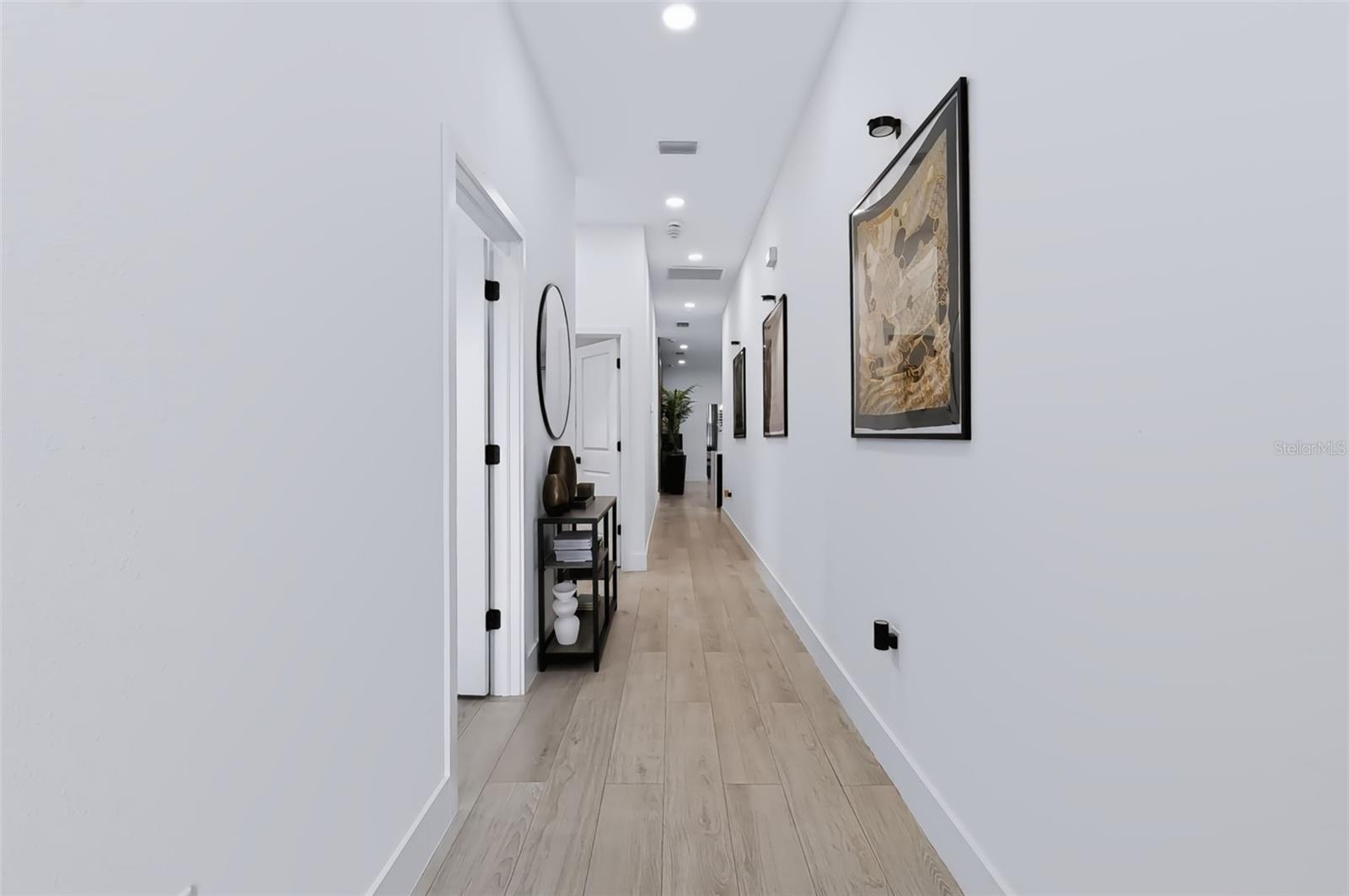 2143 W SAINT CONRAD ST