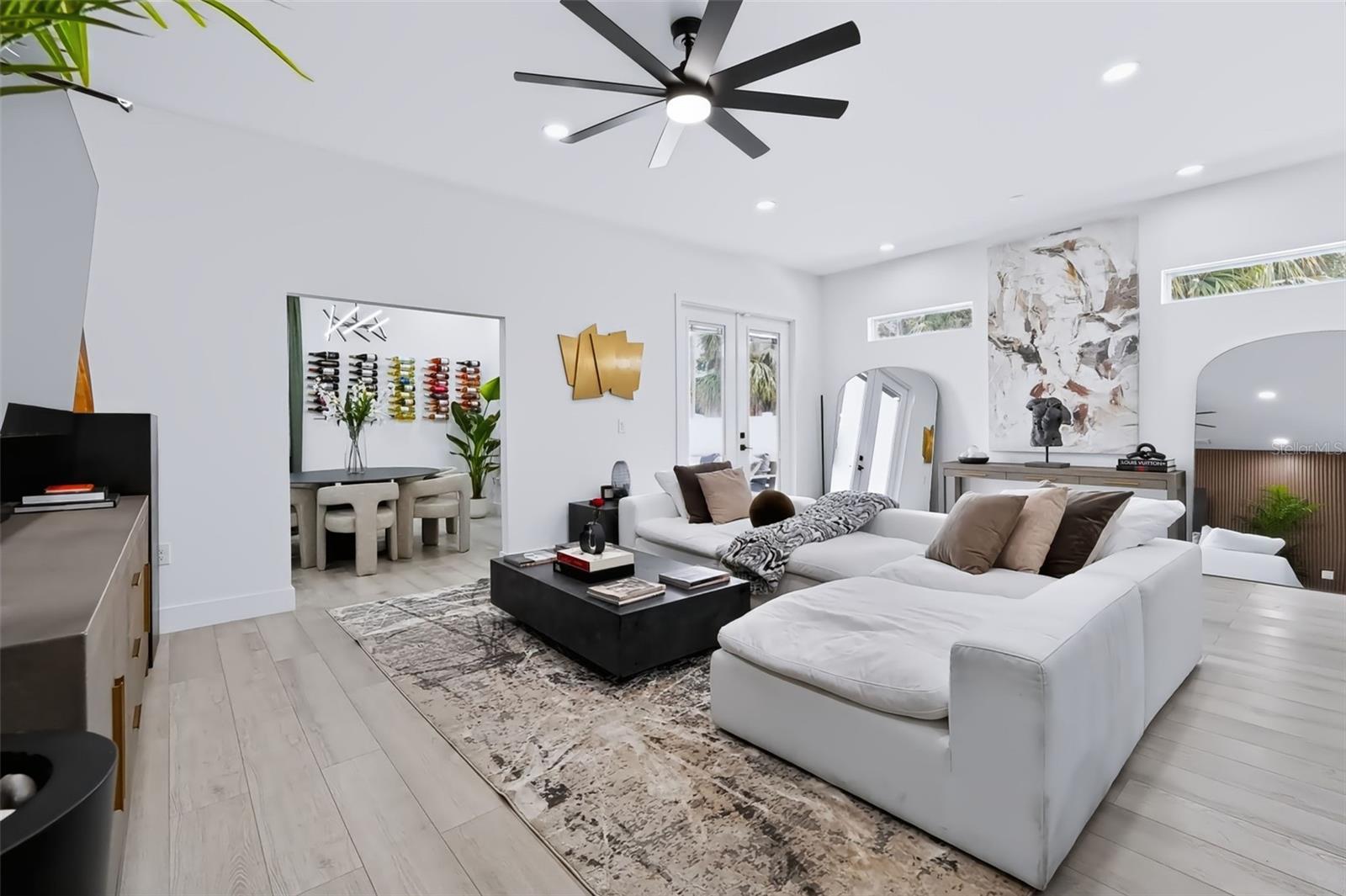 2143 W SAINT CONRAD ST