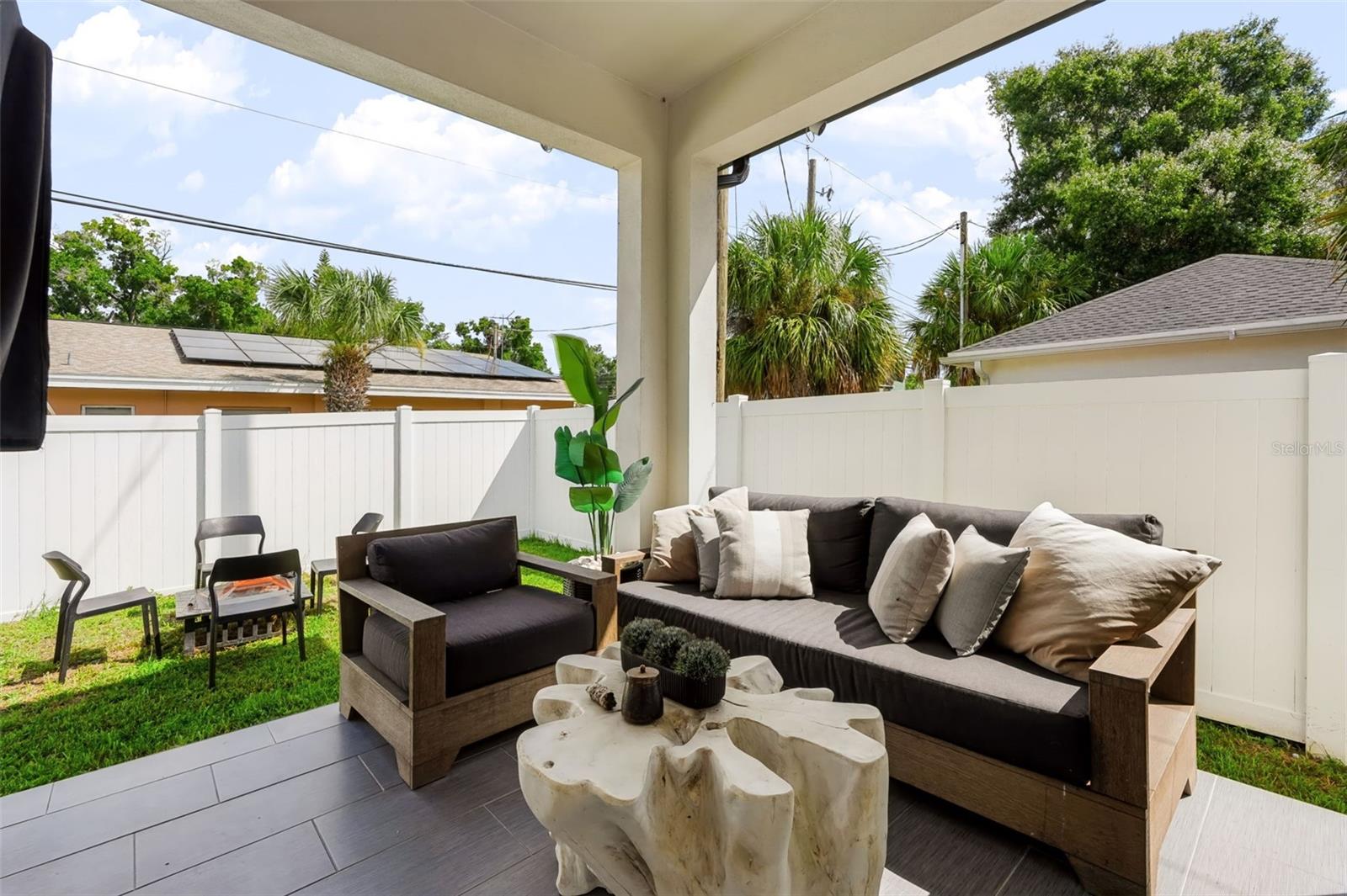 2143 W SAINT CONRAD ST