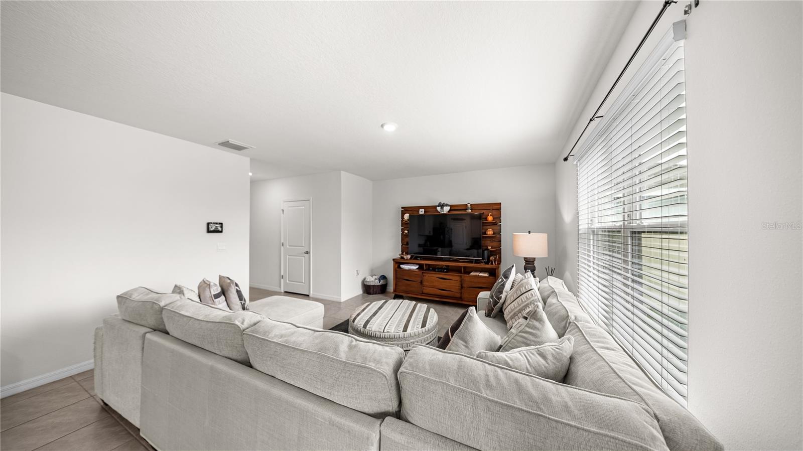 3411 GRASSY KNOLL CT