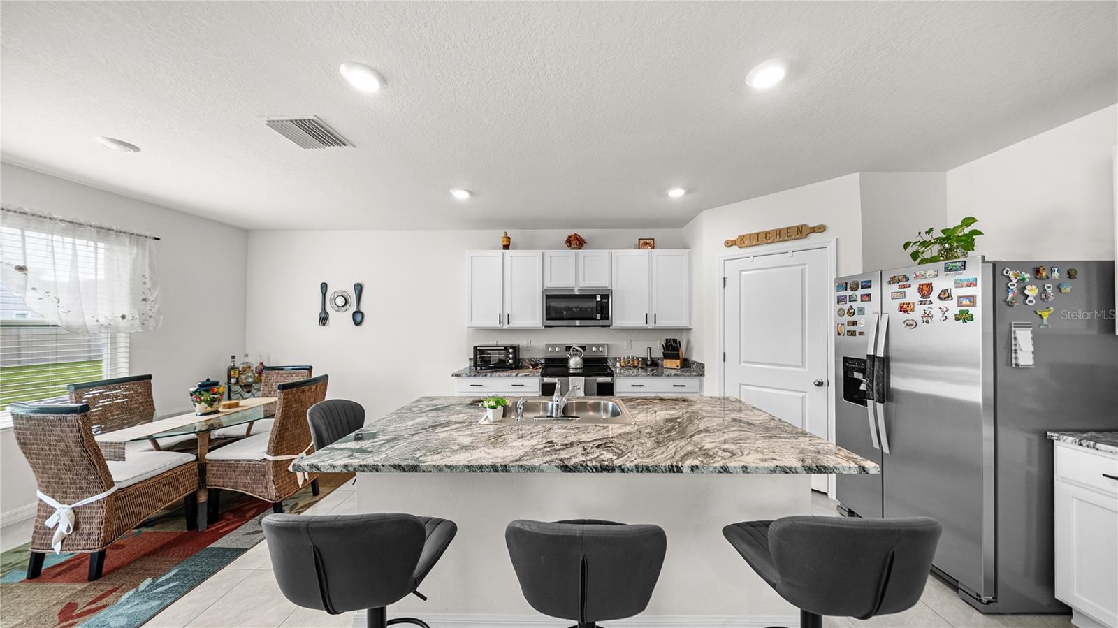 3411 GRASSY KNOLL CT