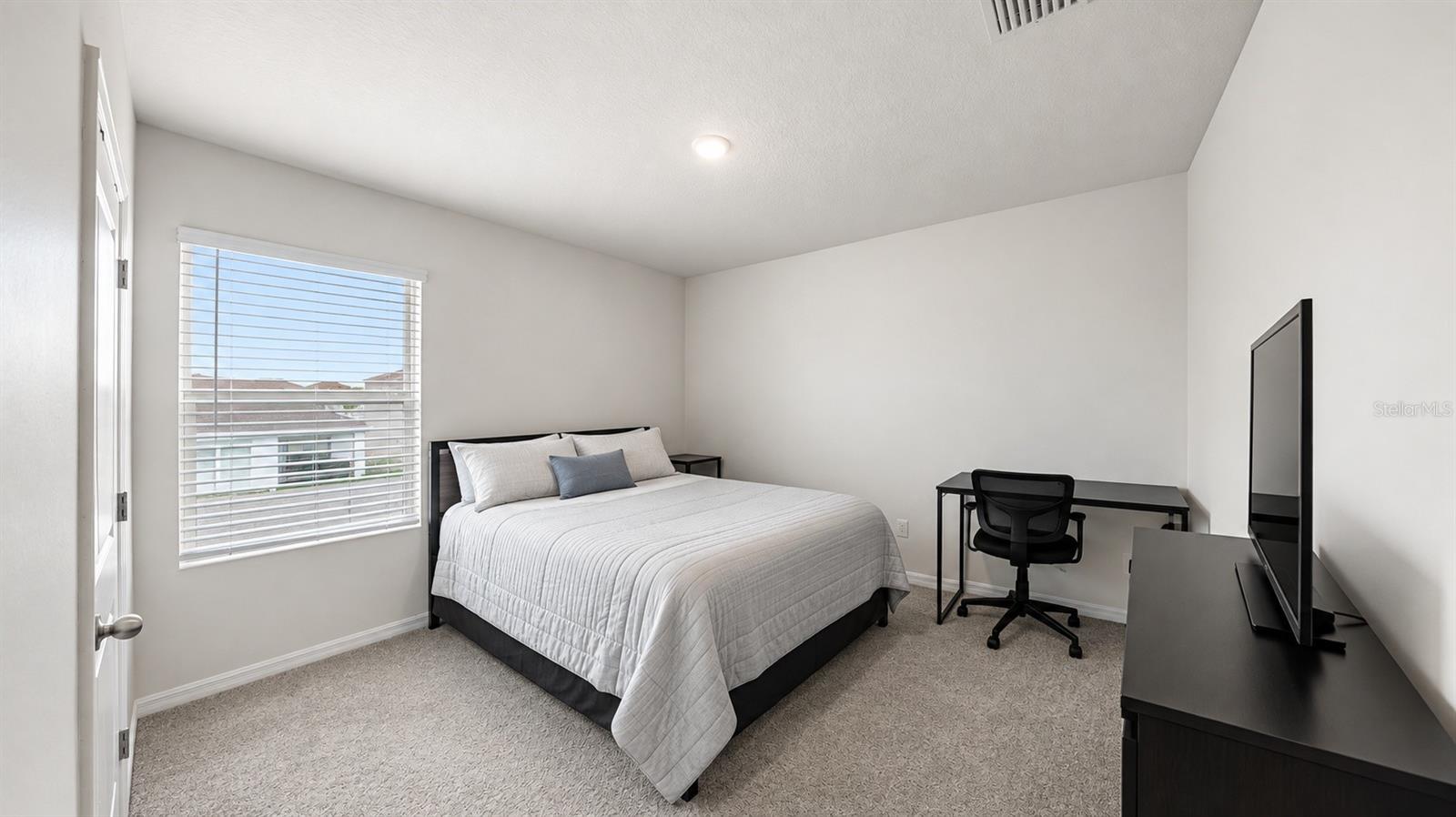 3411 GRASSY KNOLL CT