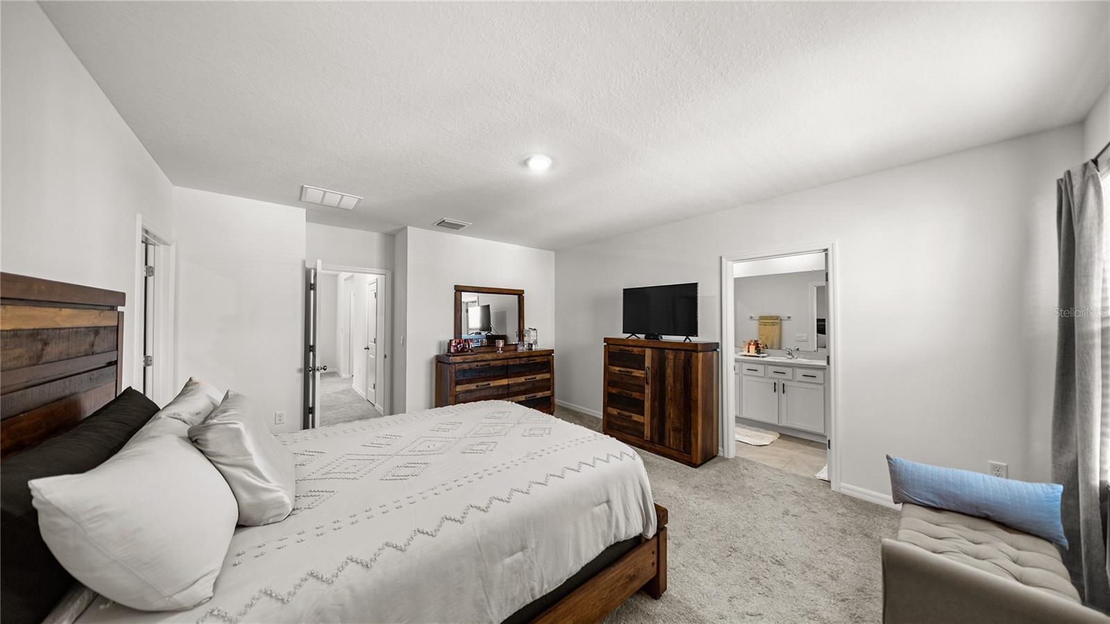 3411 GRASSY KNOLL CT