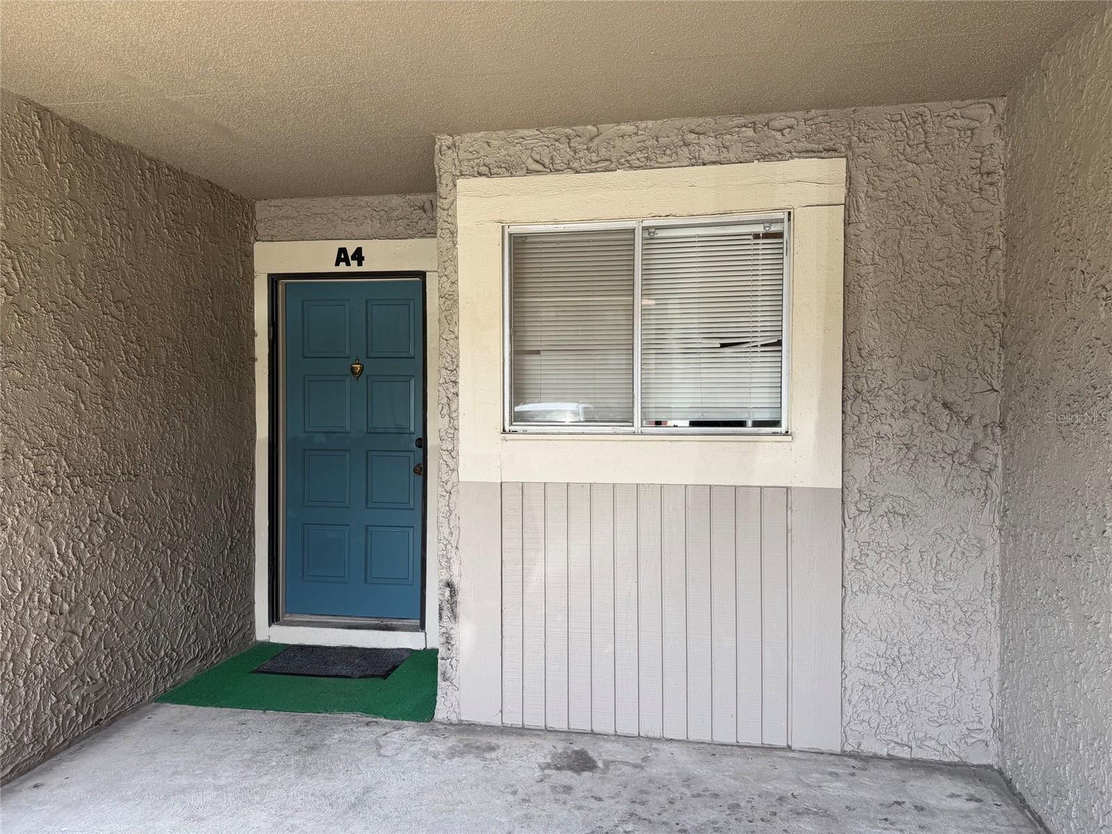 6308 Newtown Cir #8a4, Tampa