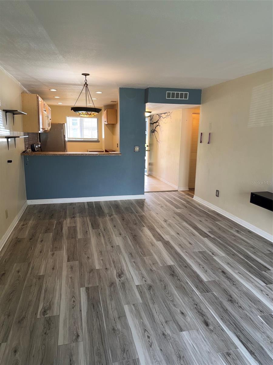 6308 NEWTOWN CIR #8A4
