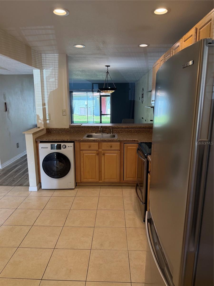 6308 NEWTOWN CIR #8A4