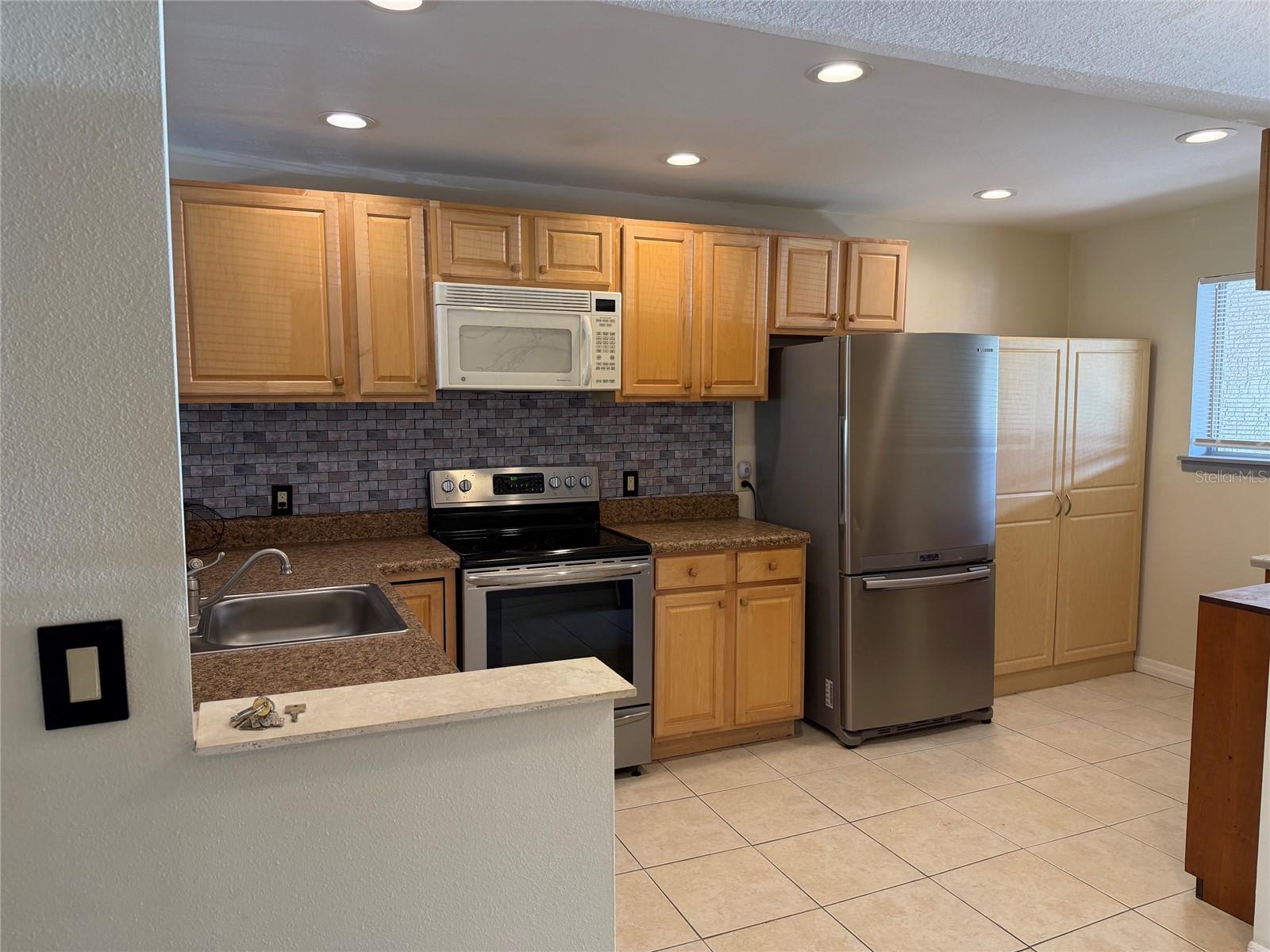 6308 NEWTOWN CIR #8A4