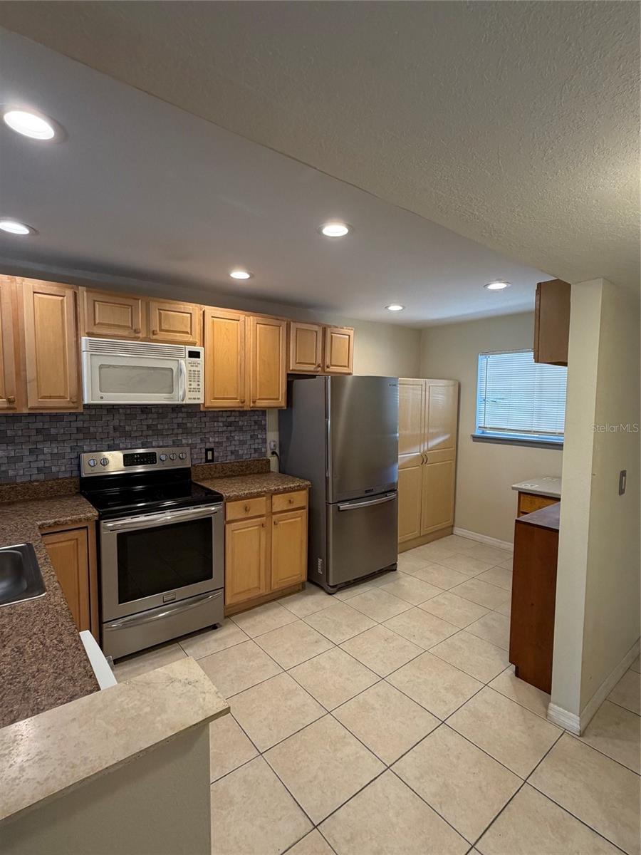 6308 NEWTOWN CIR #8A4