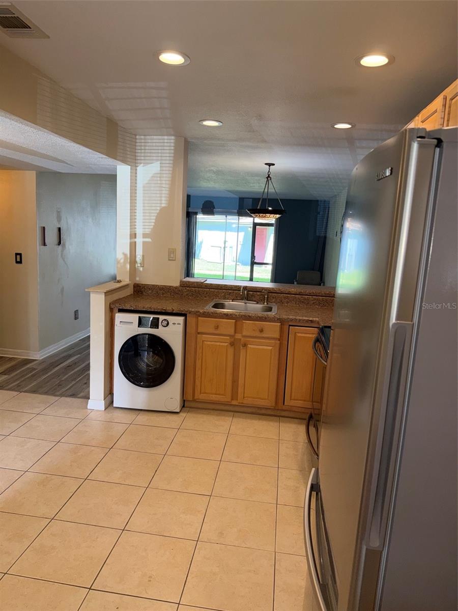 6308 NEWTOWN CIR #8A4