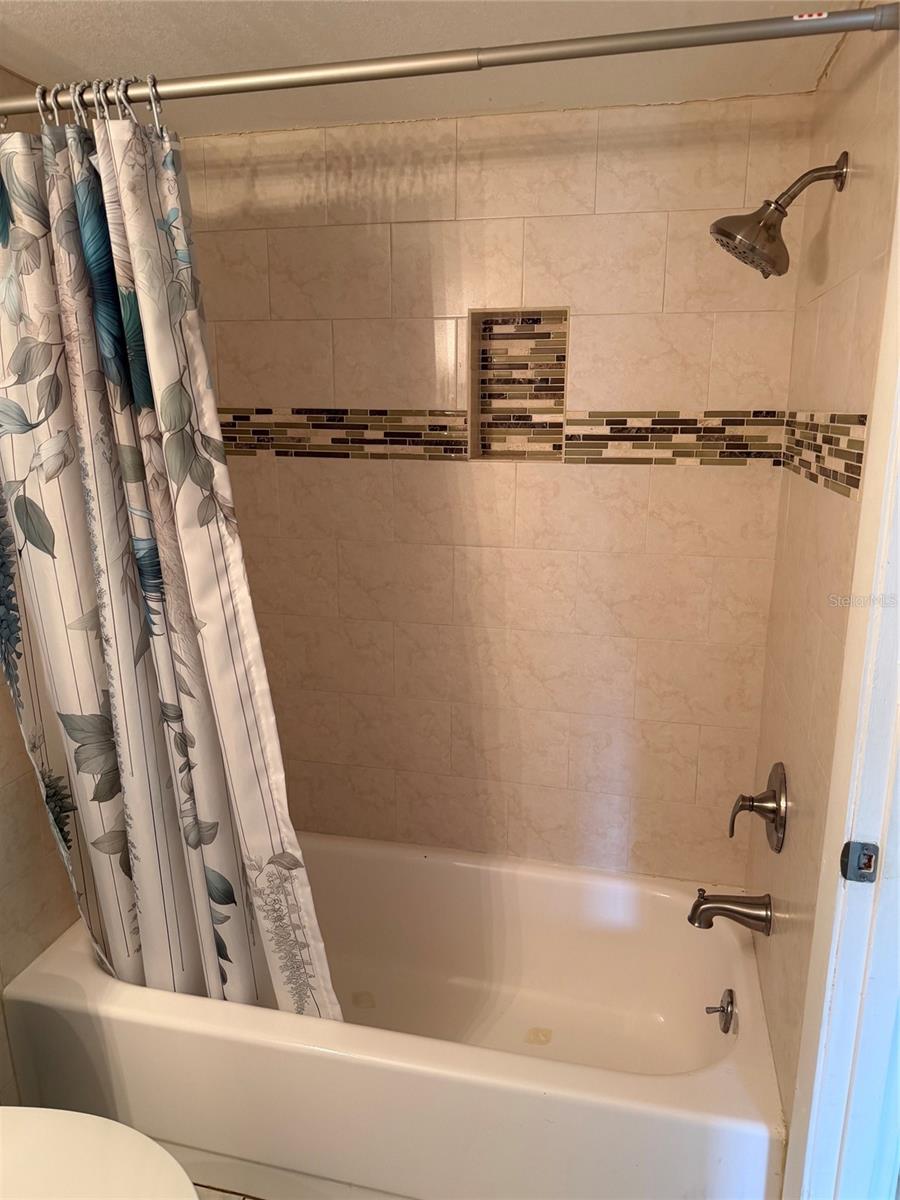 6308 NEWTOWN CIR #8A4