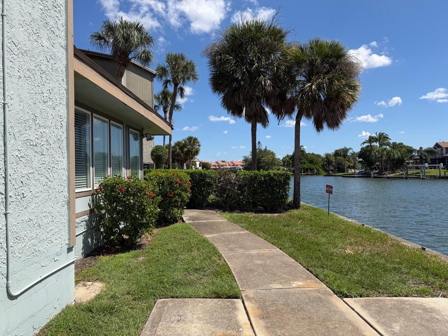 6308 NEWTOWN CIR #8A4