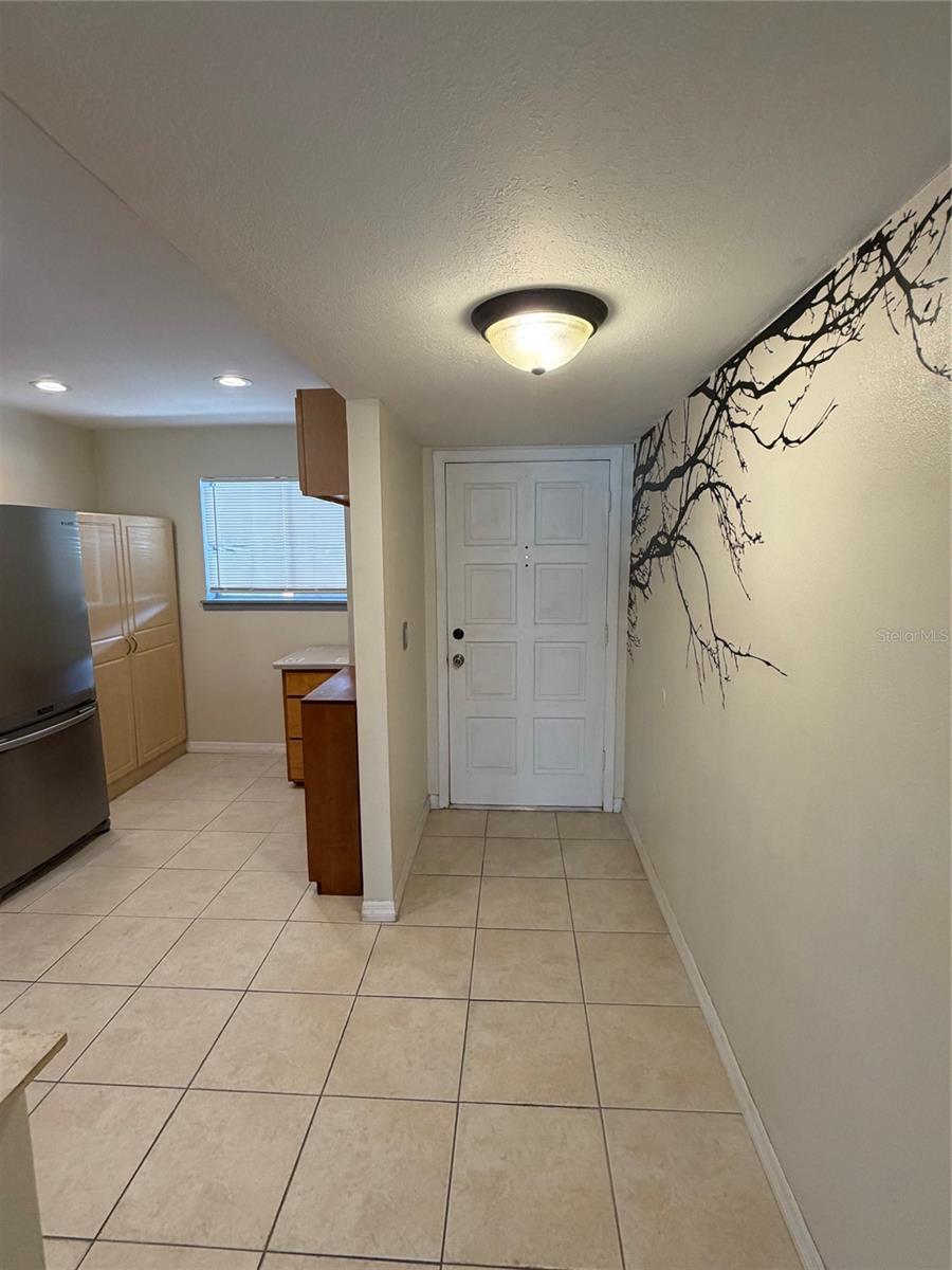 6308 NEWTOWN CIR #8A4