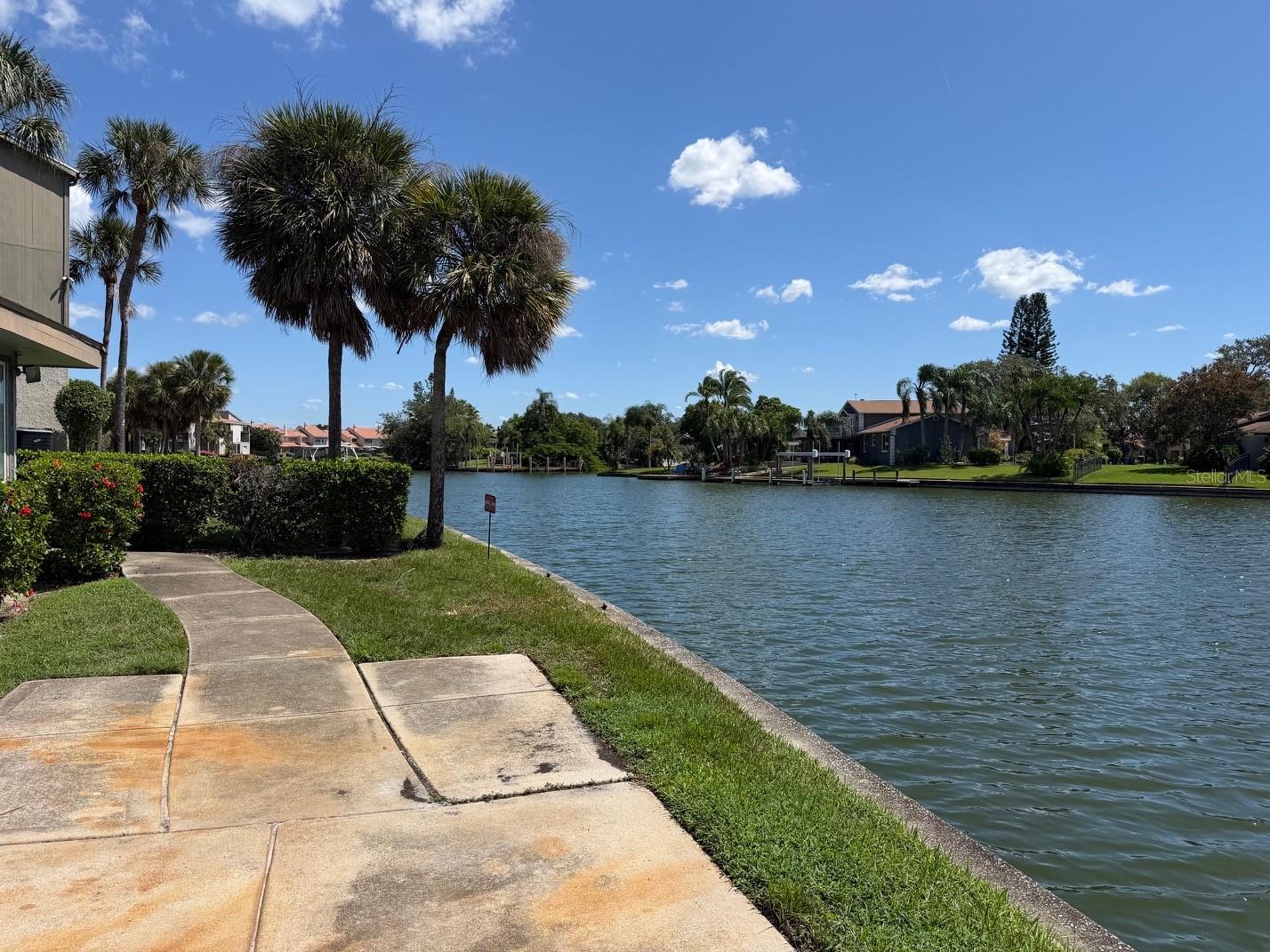 6308 NEWTOWN CIR #8A4