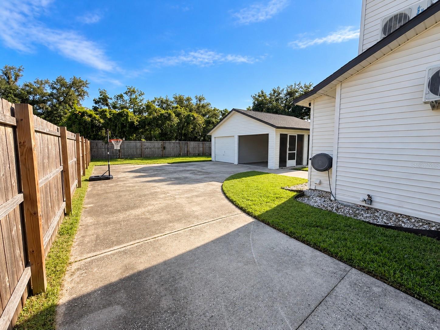 2705 WILDER PARK DR