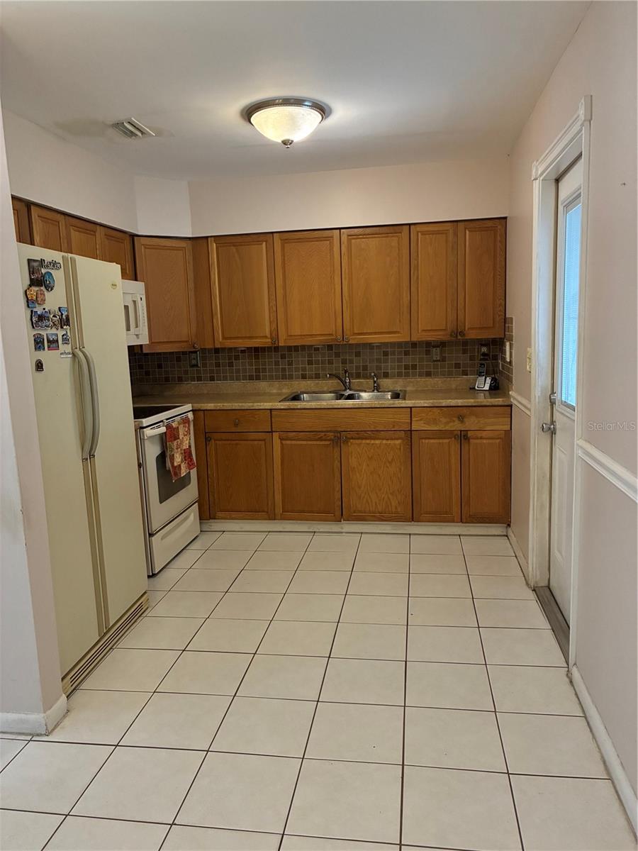 7109 LIMESTONE LN