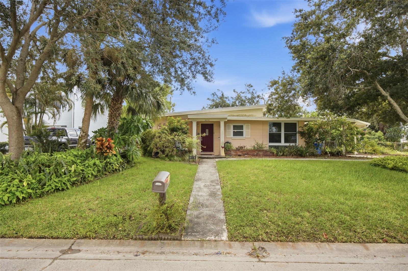 3206 River Cove Dr, Tampa