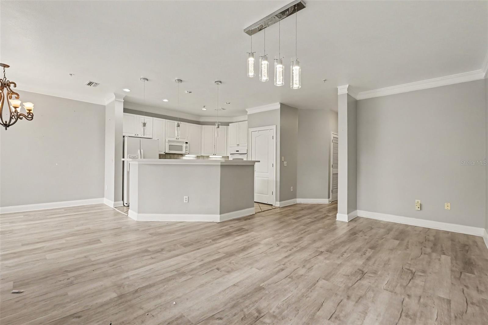 6301 SUNSET BAY CIR